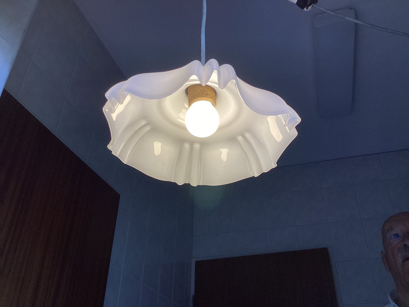 Antieke Hanglamp.Glazen Plooikap met Messing Armaruur., Ophalen of Verzenden
