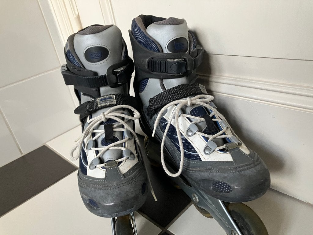 Skates skeelers Salomon maat 44 / 9,5 - in goede staat, Sport en Fitness, Skeelers, Kinderen, Zo goed als nieuw, Inline skates 4 wielen
