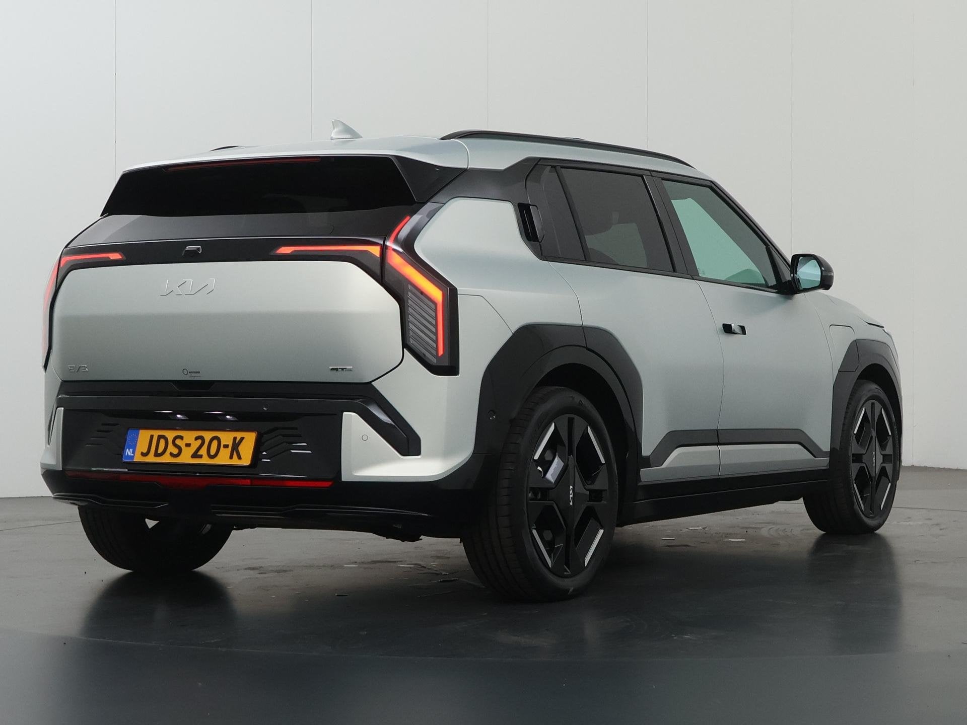 Kia EV3 GT-PlusLine 81.4 kWh | Panoramaschuifdak | 360 Camer, Auto's, Origineel Nederlands, 204 pk, 1000 kg, SUV of Terreinwagen