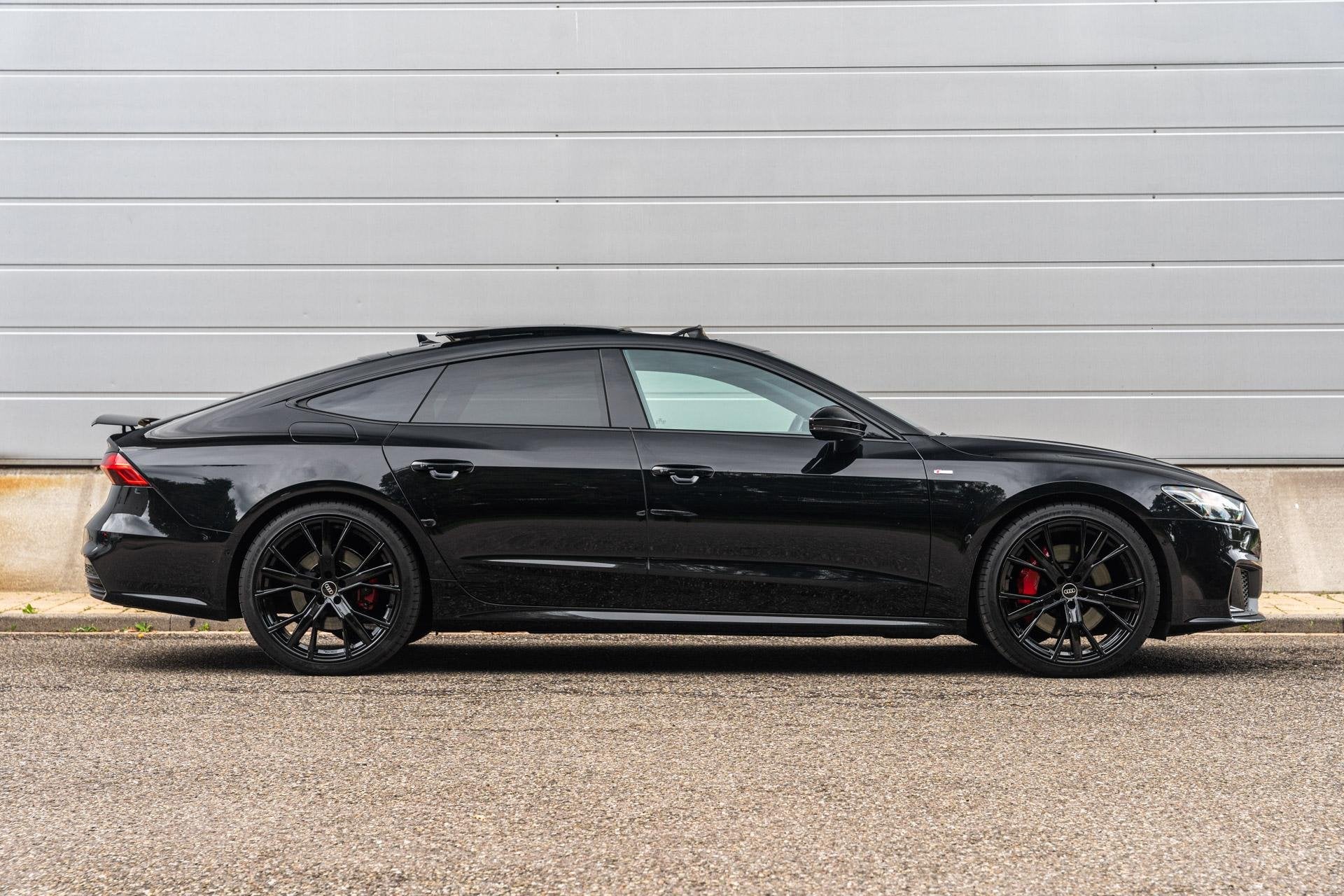 Audi A7 Sportback 55 TFSIe 367pk PHEV Quattro S Edition Comp, Auto's, 14 kWh, Gebruikt, 4 cilinders, Zwart