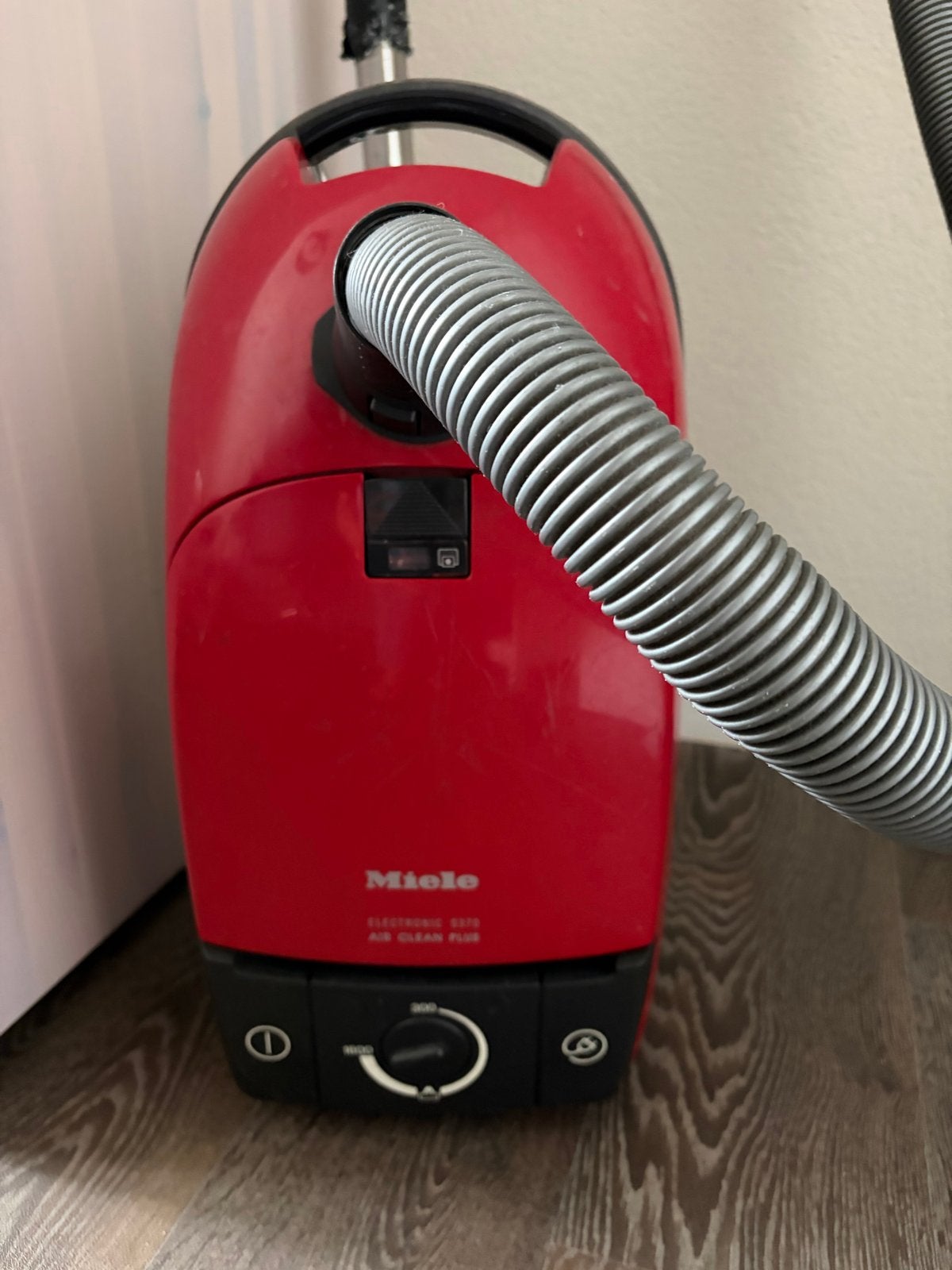 Miele stofzuiger S370 Electronic Air Clean Plus - defect, Inclusief accessoires, 1600 tot 2000 watt, Miele, Niet werkend