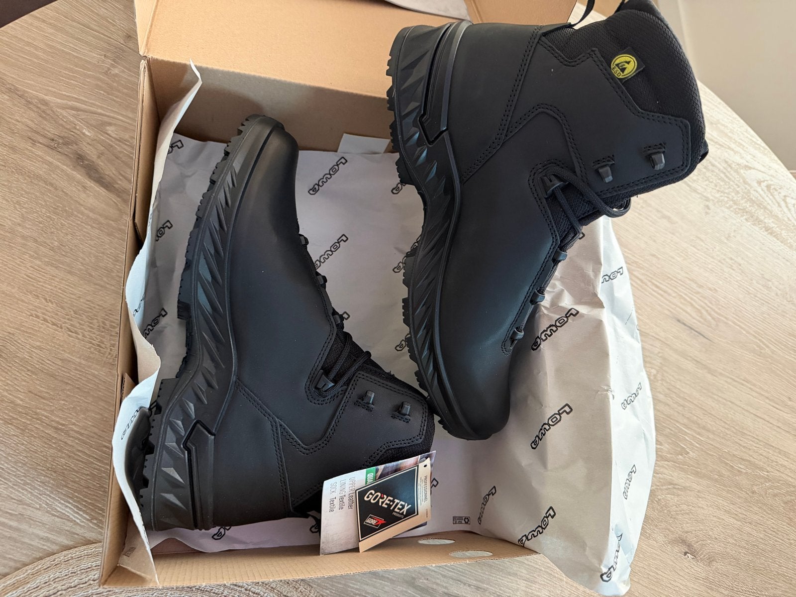 Lowa Zicon GTX Mid (maat 44), Zwart, Nieuw, Ophalen of Verzenden, Werkschoenen