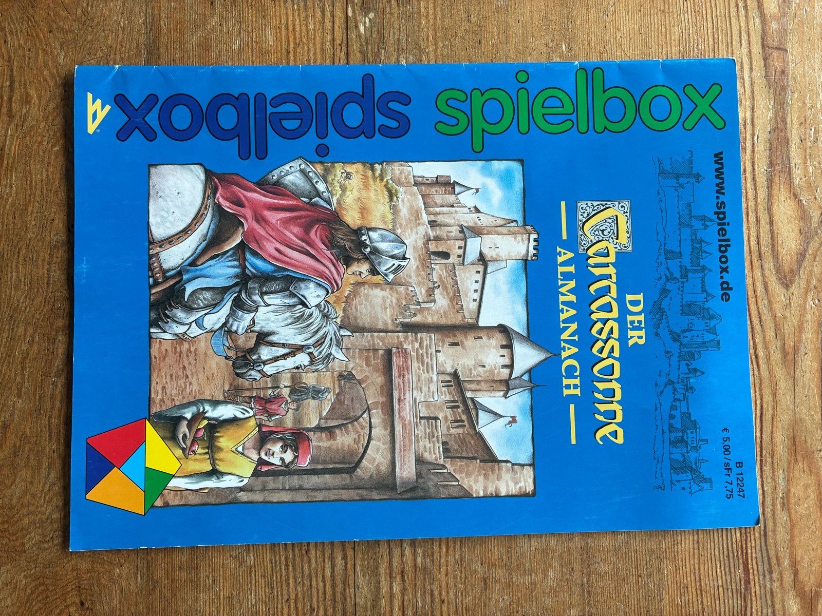 Carcassonne Almanach - Alles  in één blad uit 2005, Boeken, Ophalen of Verzenden, Gelezen, Overige typen