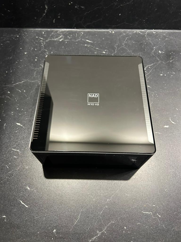 NAD M10 V2 streaming versterker, Ophalen, Zo goed als nieuw, 120 watt of meer, Overige merken