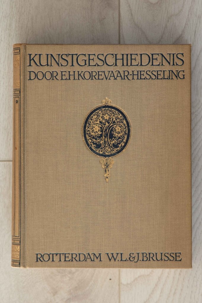 (nr.54) Kunstgeschiedenis door E.H. Korevaar-Hesseling, Overige onderwerpen, Ophalen, Gelezen, E.H. Korevaar-Hesseling