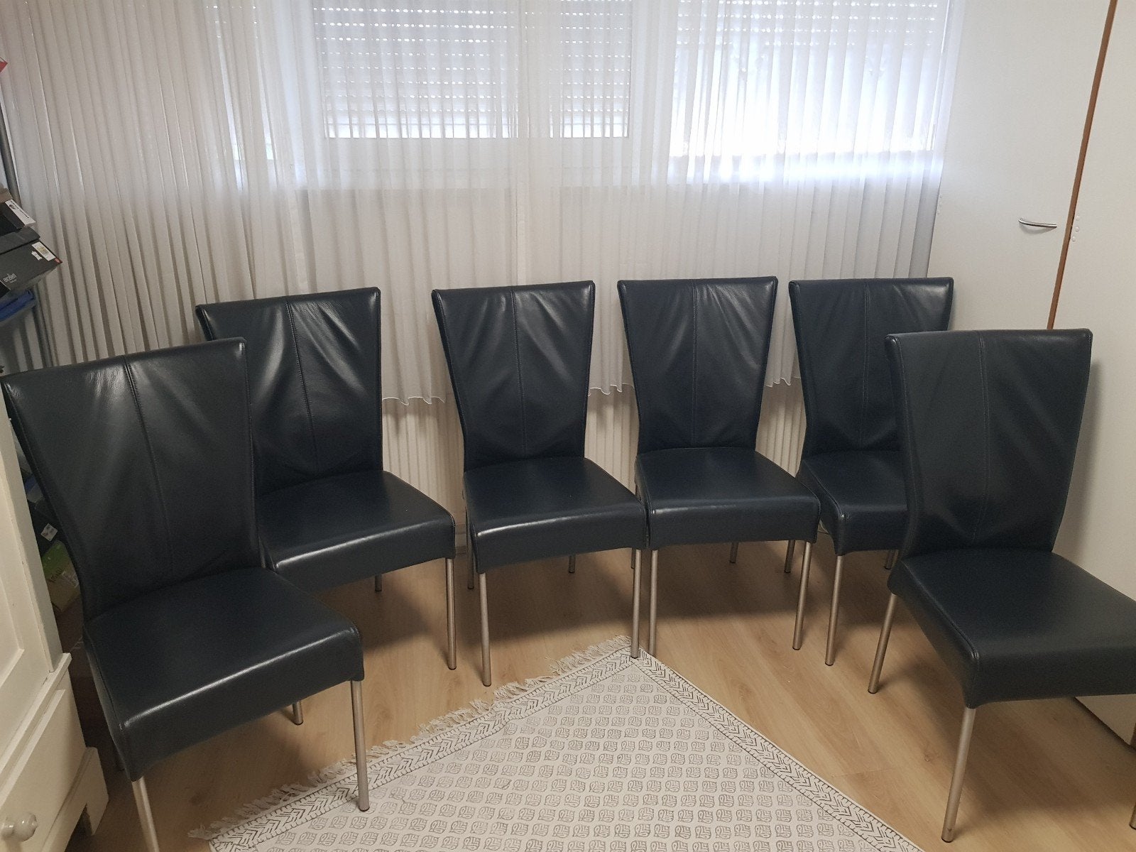 6 HVS donkerblauwe leren eetkamerstoelen, Huis en Inrichting, Ophalen, Gebruikt, Blauw, Vijf, Zes of meer stoelen