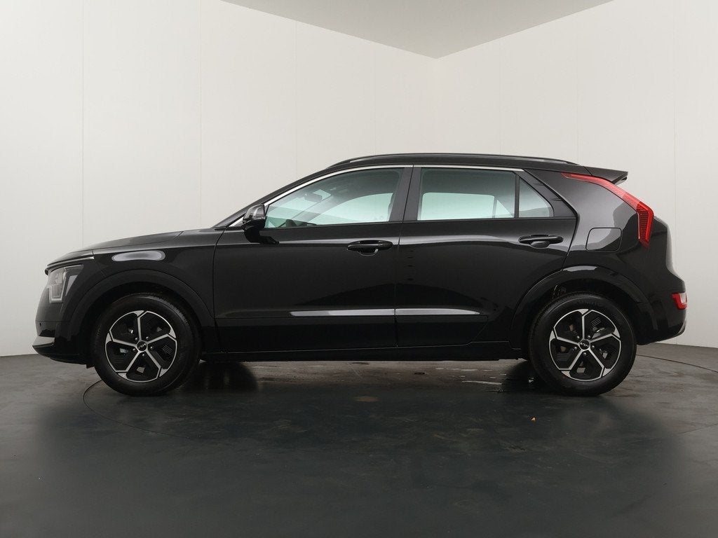 Kia Niro 1.6 GDi Hybrid DynamicLine - €5.000,- voordeel -, Auto's, Kia, 1374 kg, Zwart, Leder en Stof, Zwart