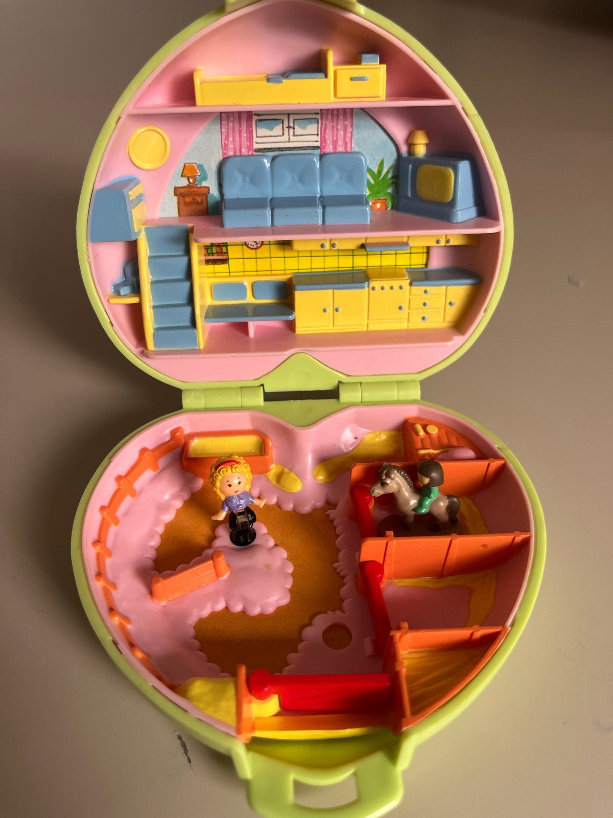 Vintage Polly Pocket Hartvormig Compact Speelhuis, Ophalen of Verzenden, Gebruikt, Overige typen