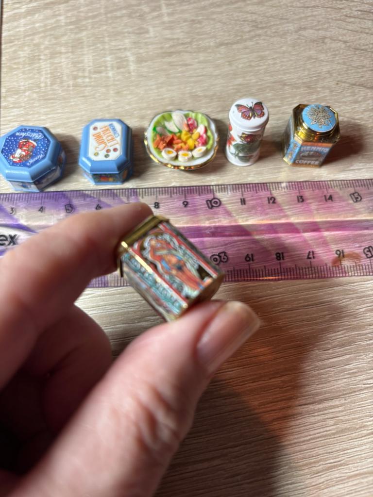Poppenhuis voorraadbussen/blikken, Verzamelen, Ophalen of Verzenden, Zo goed als nieuw, Poppenhuis