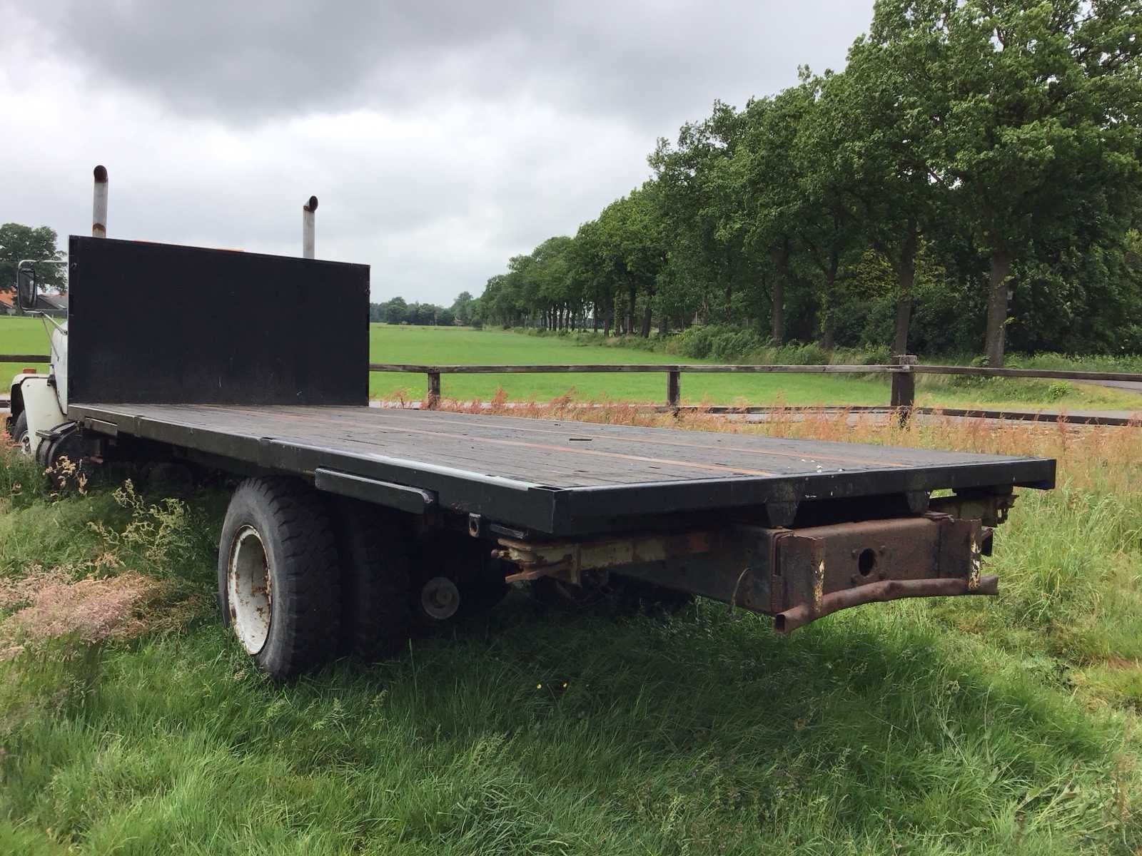 Laadvloer twistlock en poten, Gebruikt