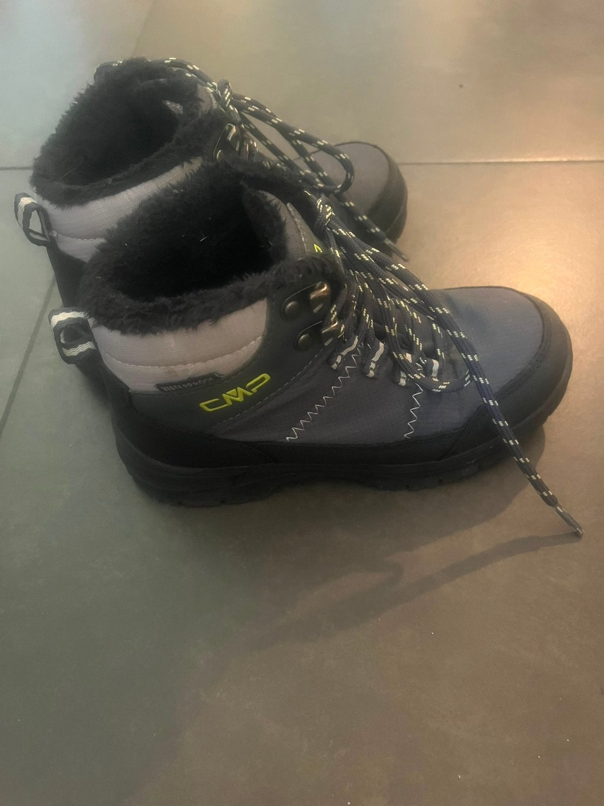 Nieuwstaat CMP wandelschoenen maat 31, Ophalen of Verzenden, Zo goed als nieuw, Jongen of Meisje, Schoenen