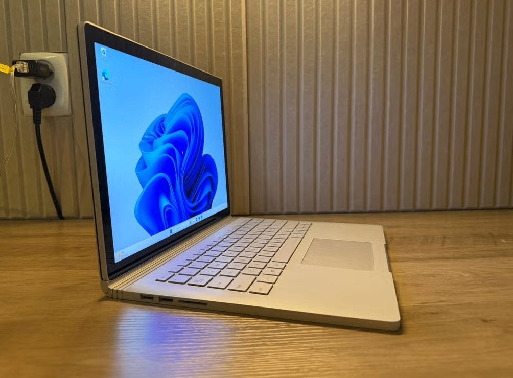 Microsoft Surface Book 2 i7 8GB RAM 256GB GTX 1050 (2-in-1), Computers en Software, 256 GB, 2 tot 3 Ghz, ., 8 GB