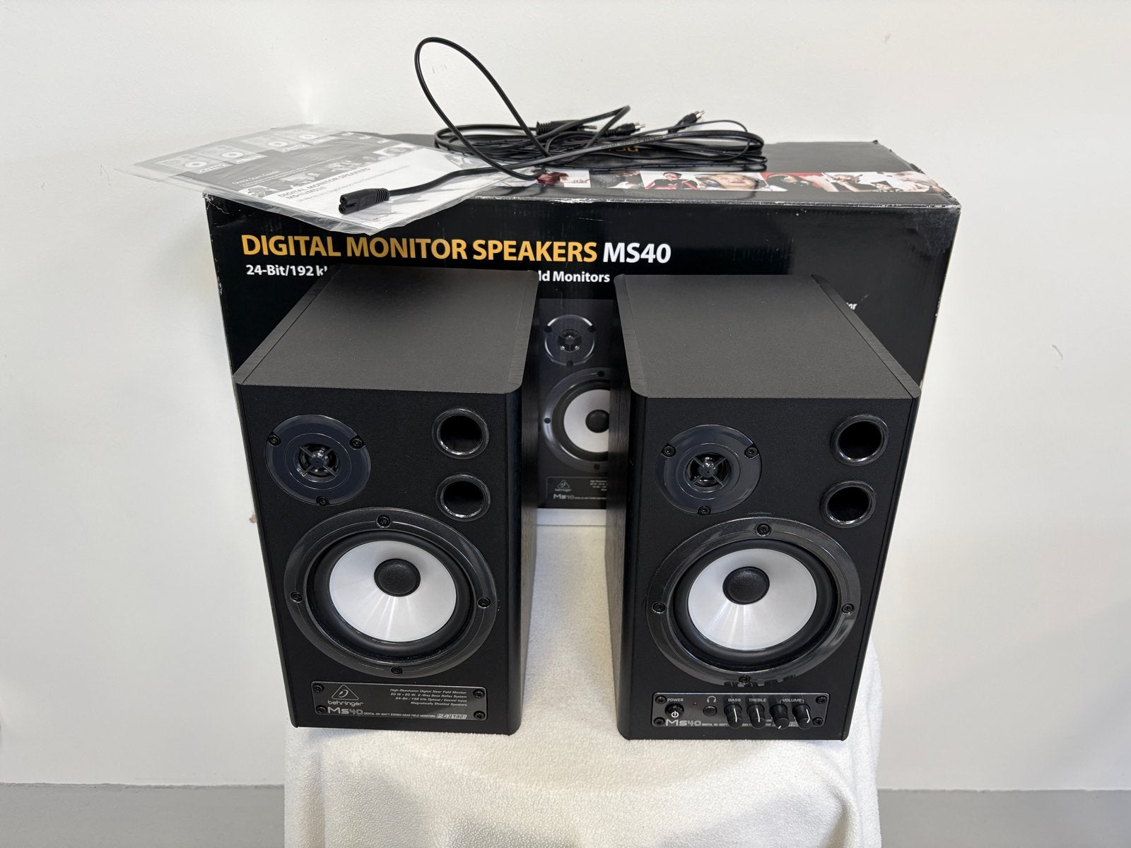 Behringer MS40 Digitale Monitor Speakers, Audio, Tv en Foto, Overige merken, Studiomonitor, Gebruikt, Inclusief kabels