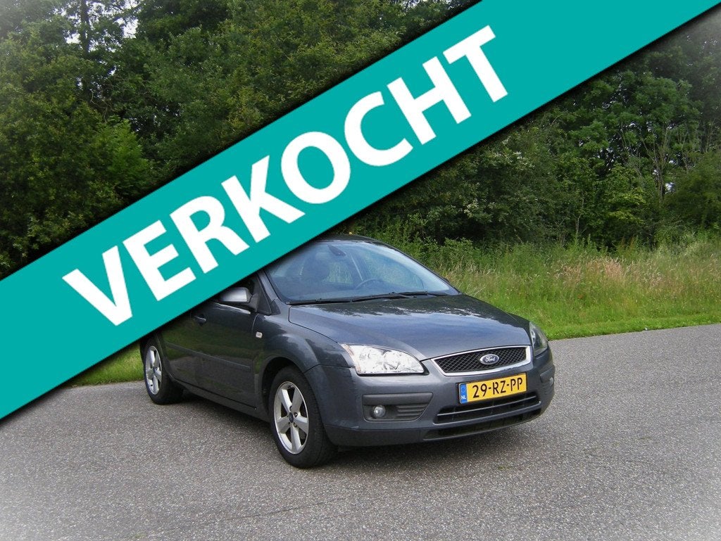 Ford Focus 1.6-16V First Edition . 5 drs . Airco . Cruiscont, Auto's, 1596 cc, Gebruikt, Zwart, 4 cilinders