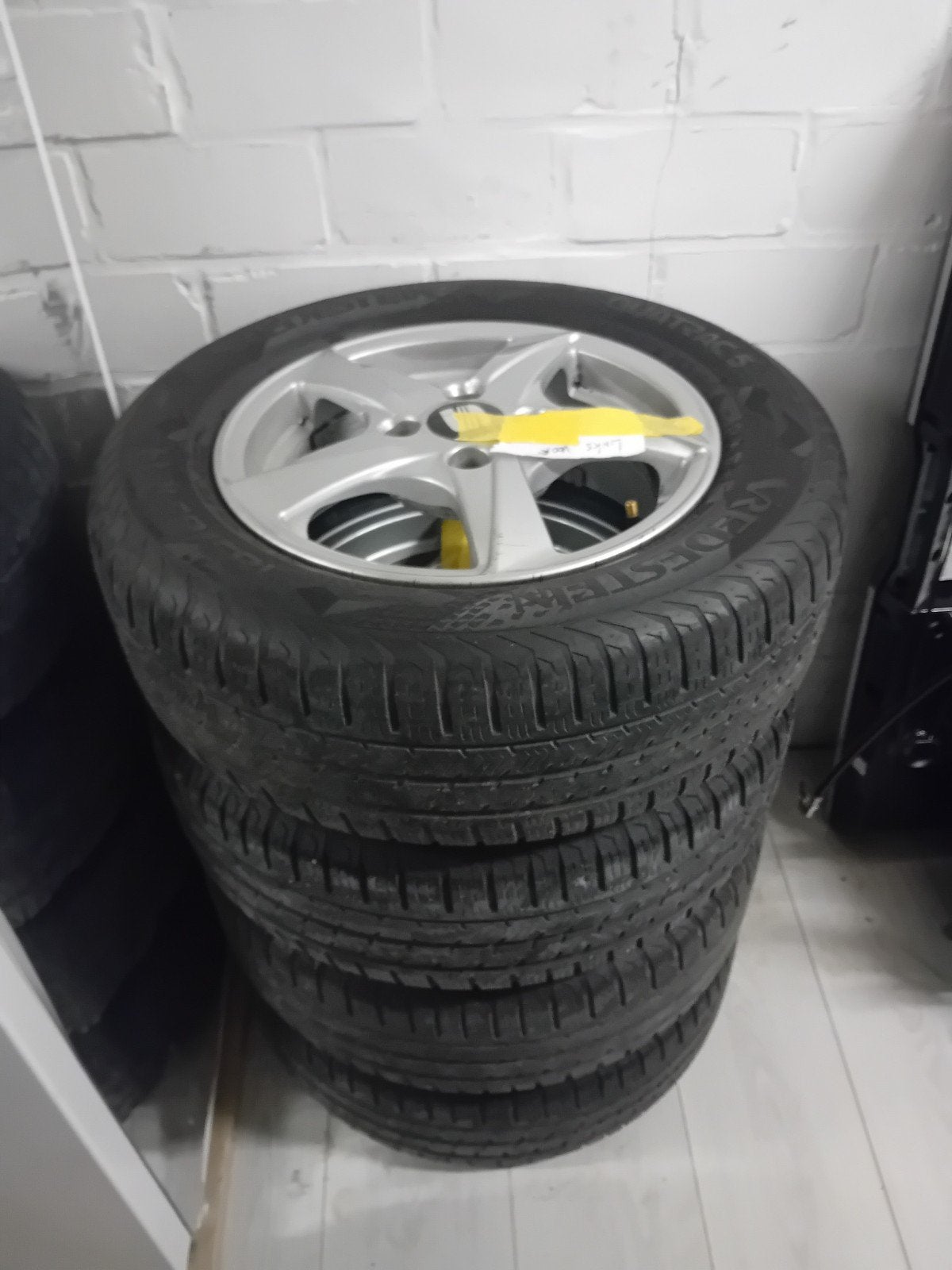 Vredestijd banden 4 season.  4×100 steek, Ophalen, 14 inch, Gebruikt, 185 mm