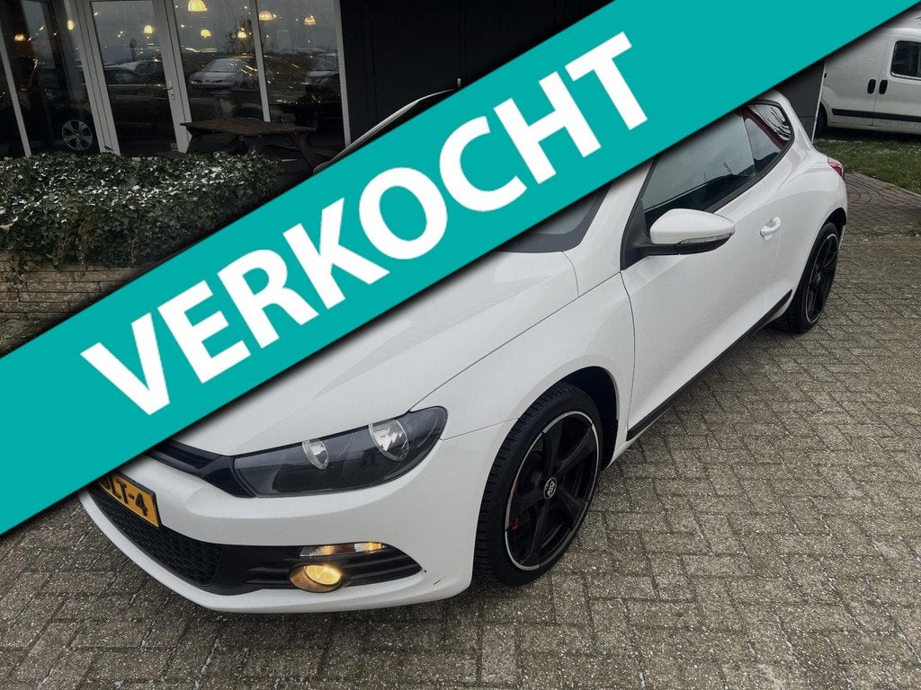 Volkswagen Scirocco 1.4 TSI DSG 160PK ECC NAV PANO APK+NAP, Auto's, Volkswagen, Euro 5, Stof, Gebruikt, Zwart