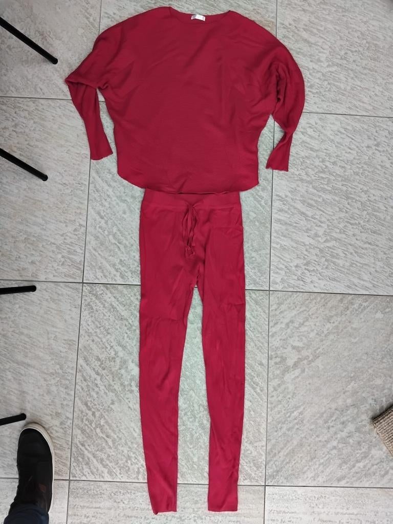 Kaylla setje rood maat 38 lange broek + trui, Maat 38/40 (M), Ophalen of Verzenden, Zo goed als nieuw, Kaylla