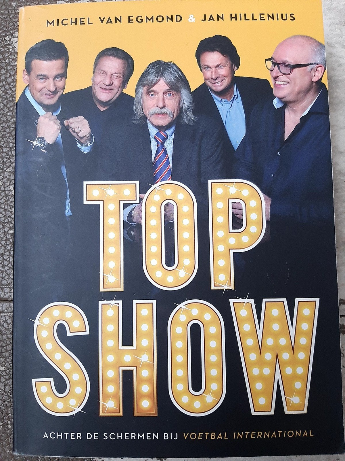 Topshow: Achter de schermen bij Voetbal International, Boeken, Ophalen of Verzenden, Gelezen, Michel van Egmond & Jan Hillenius