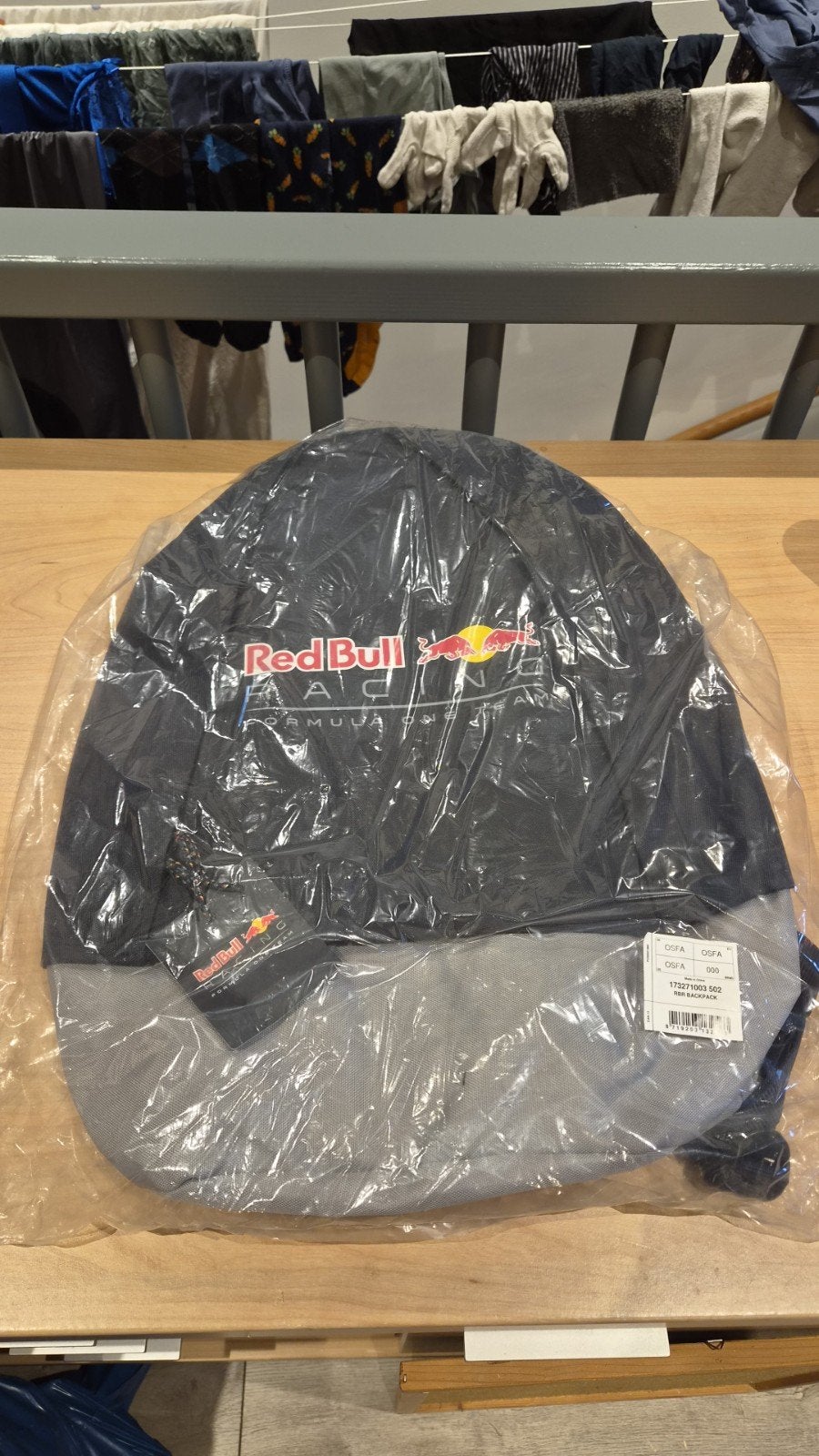 Nieuwe originele Red Bull Racing rugtas, Ophalen of Verzenden, Nieuw, 25 tot 40 cm, Overige merken