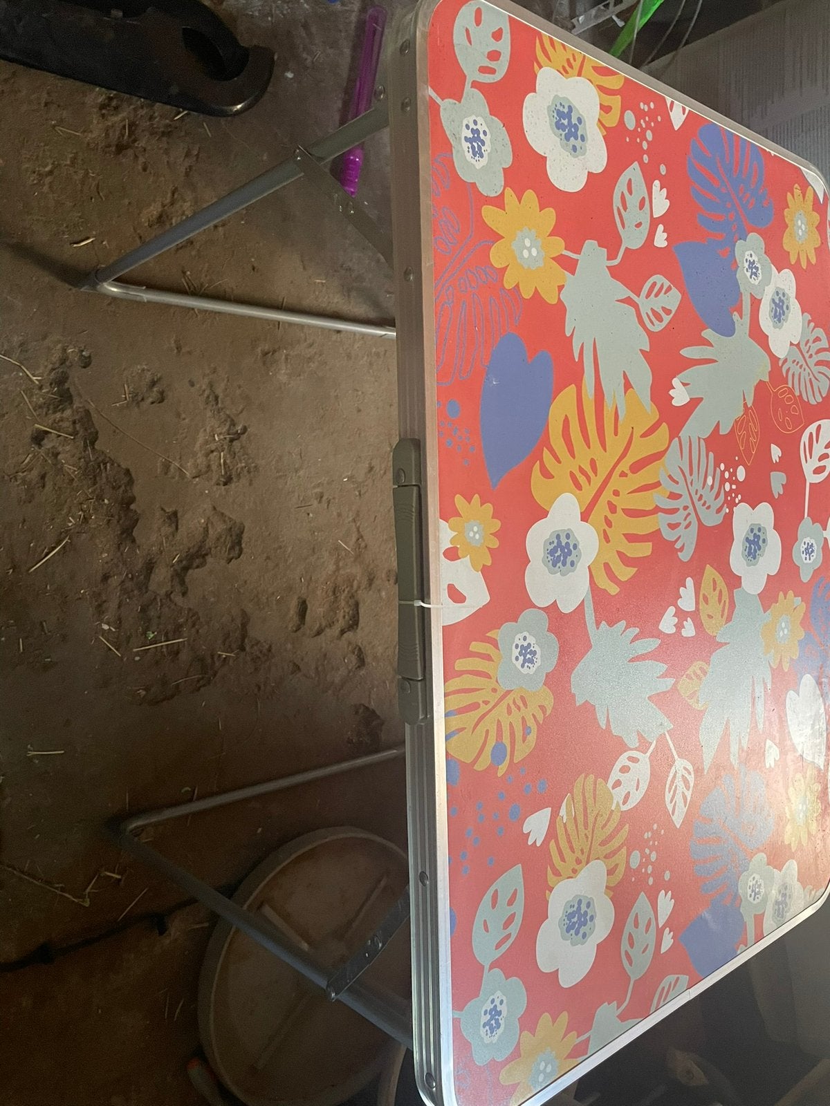 Camping tafel van xenos, Ophalen, Zo goed als nieuw