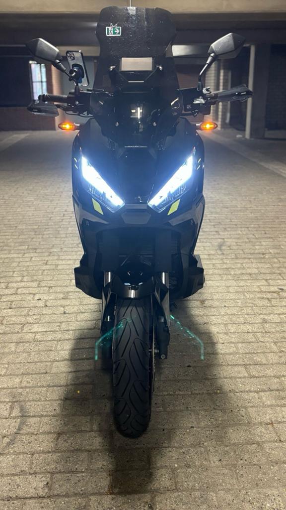 Honda XADV 750 2021, Fietsen en Brommers, Scooters | Overige merken, Ophalen of Verzenden, Zo goed als nieuw, Benzine