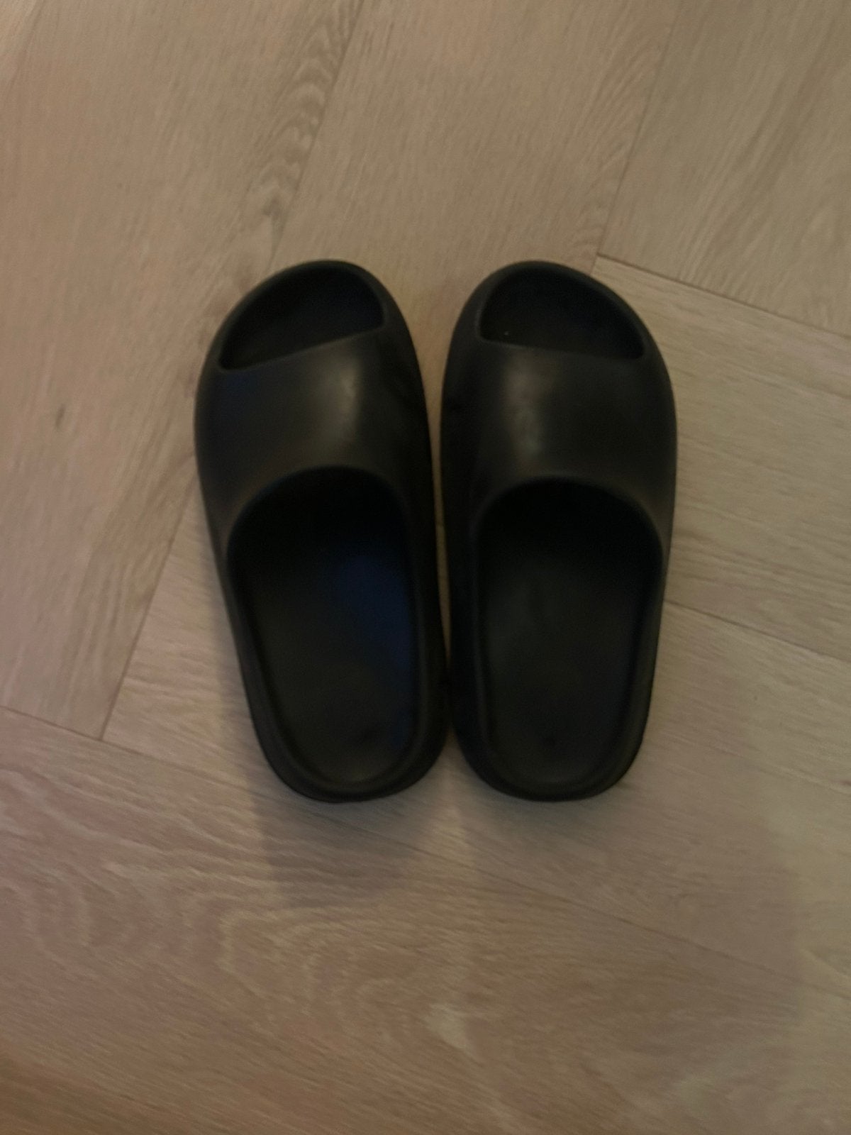 Yeezy slides zwart maat 38, Kleding | Heren, Verzenden, Overige maten, Zwart