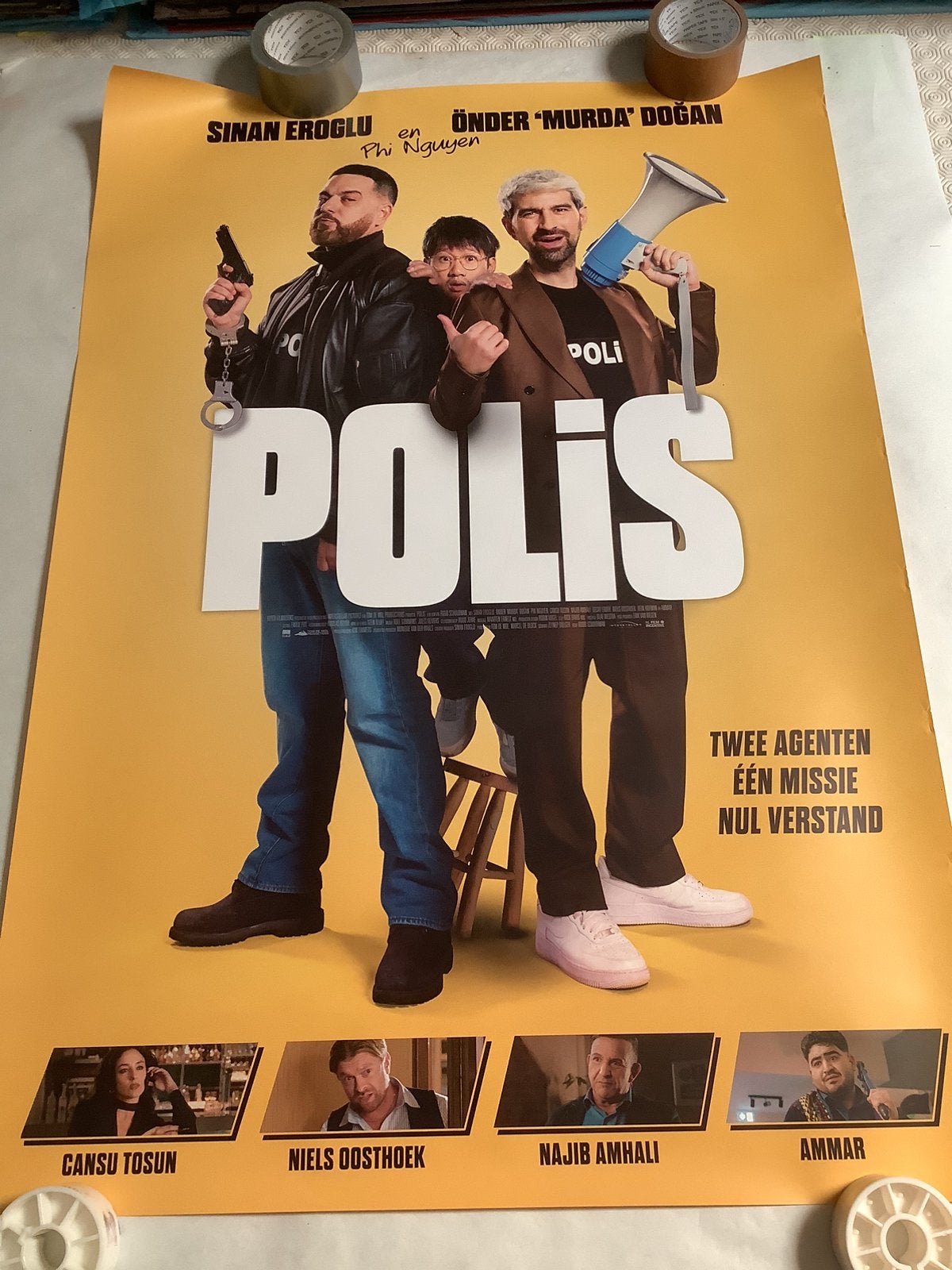 POLIS   FILMPOSTER   70-100 cm, Ophalen of Verzenden, Zo goed als nieuw
