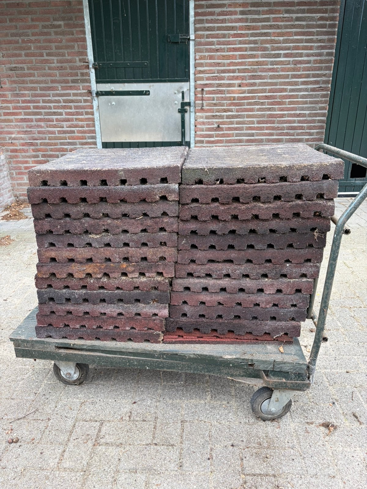 Rubberen tegels, Ophalen, Gebruikt, 40 tot 60 cm, 10 m² of meer