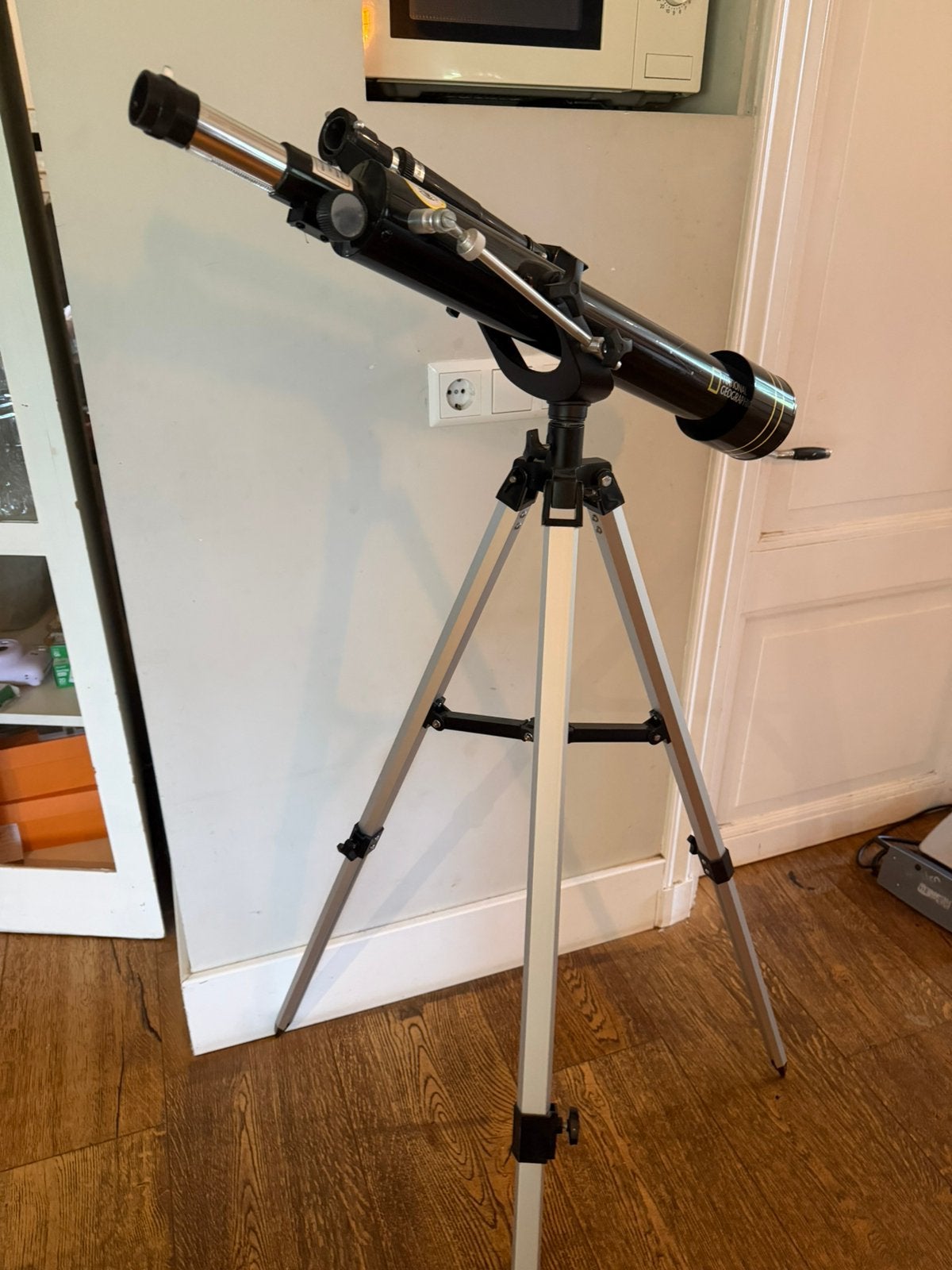 National Geographic telescoop met statief – 700/60 mm, Audio, Tv en Foto, Optische apparatuur | Telescopen, Ophalen, Lenzentelescoop (refractor)