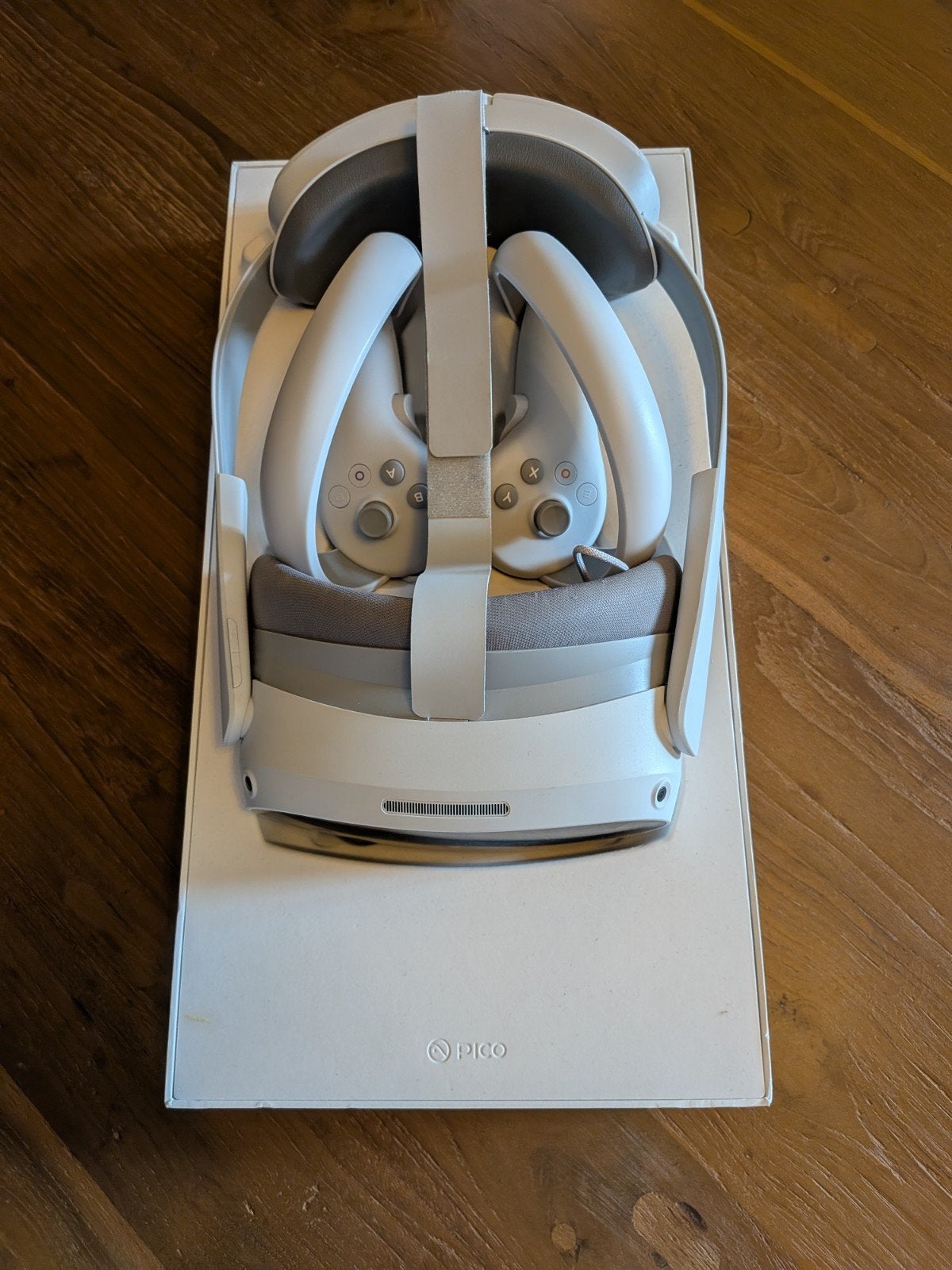 Pico 4 VR bril met controllers - Zo goed als nieuw, Spelcomputers en Games, Virtual Reality, Ophalen of Verzenden, Zo goed als nieuw