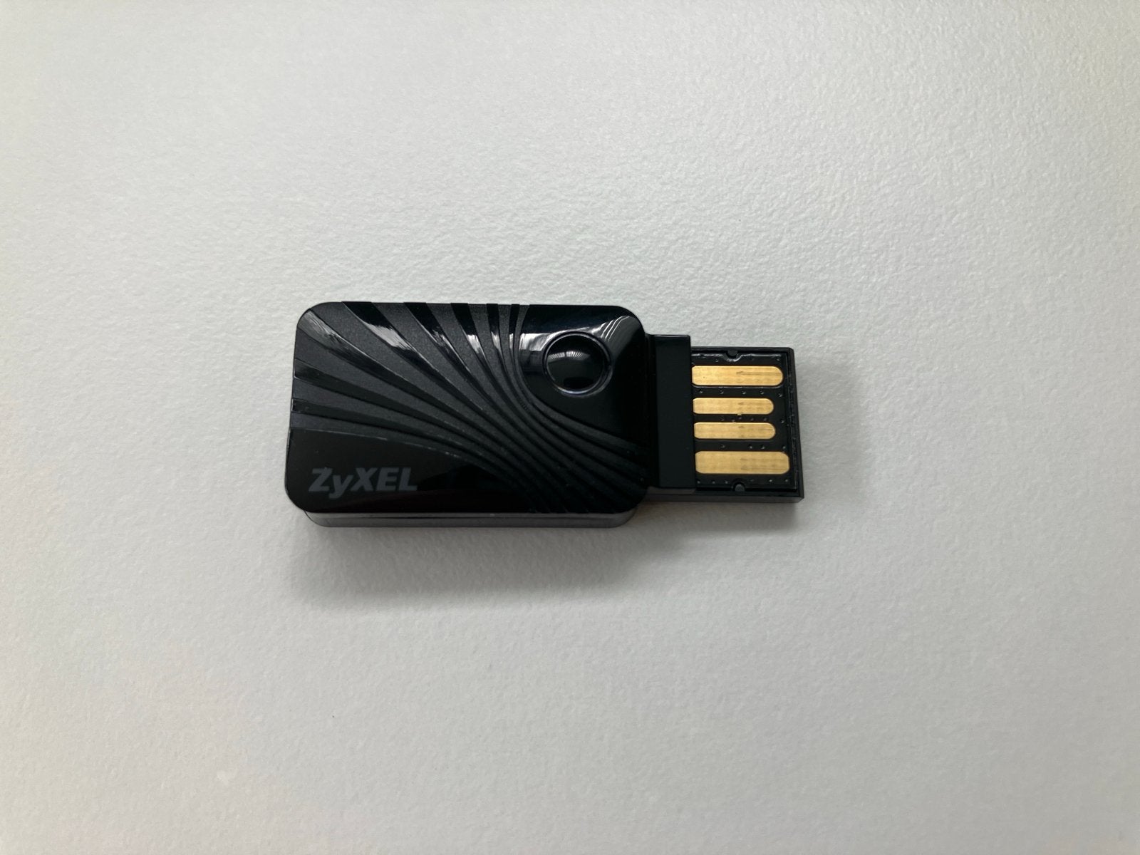 ZyXEL NWD2205 Draadloze WiFi N USB Adapter met verlengkabel, Computers en Software, Netwerkkaarten, Ophalen of Verzenden, Zo goed als nieuw