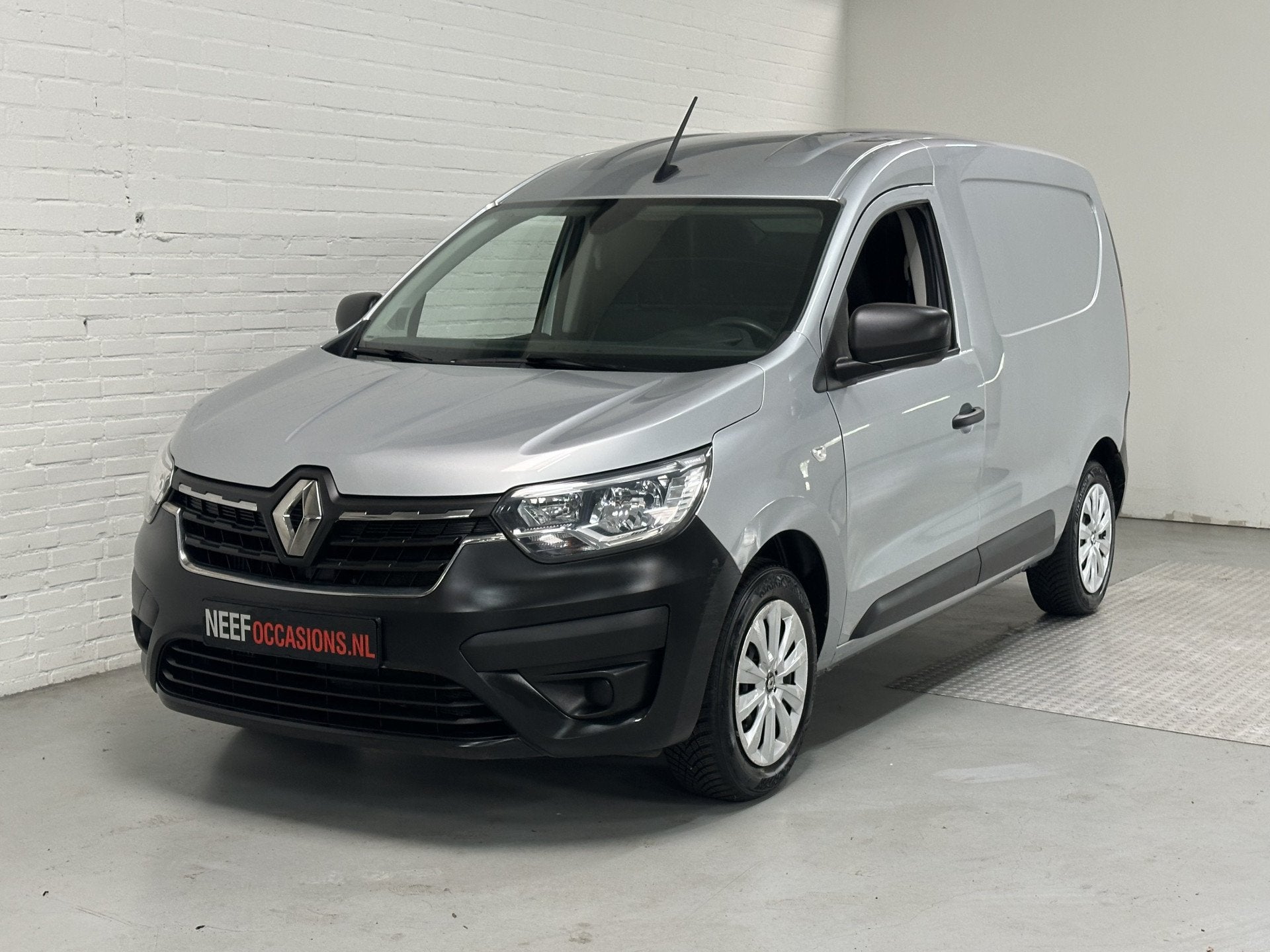 Renault Express 1.3 TCe 100 Comfort AIRCO / ELK.PAKKET / 1 e, Voorwielaandrijving, 15 km/l, Gebruikt, Euro 6