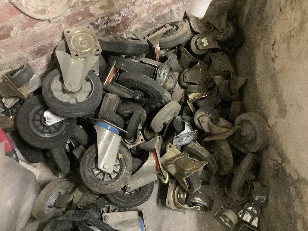 Ca. 50 gebruikte zwenk- en bokwielen, Ophalen, Gebruikt
