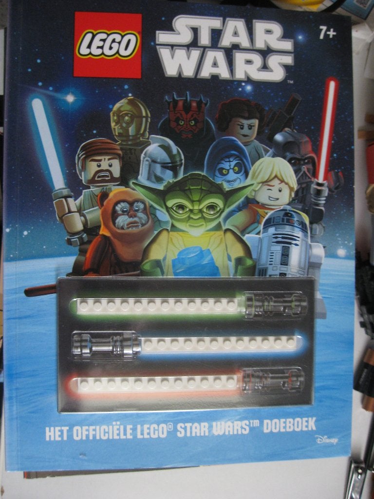 Lego boek Star Wars: "Het officiële Doeboek", Ophalen of Verzenden, Zo goed als nieuw, Boek of Poster