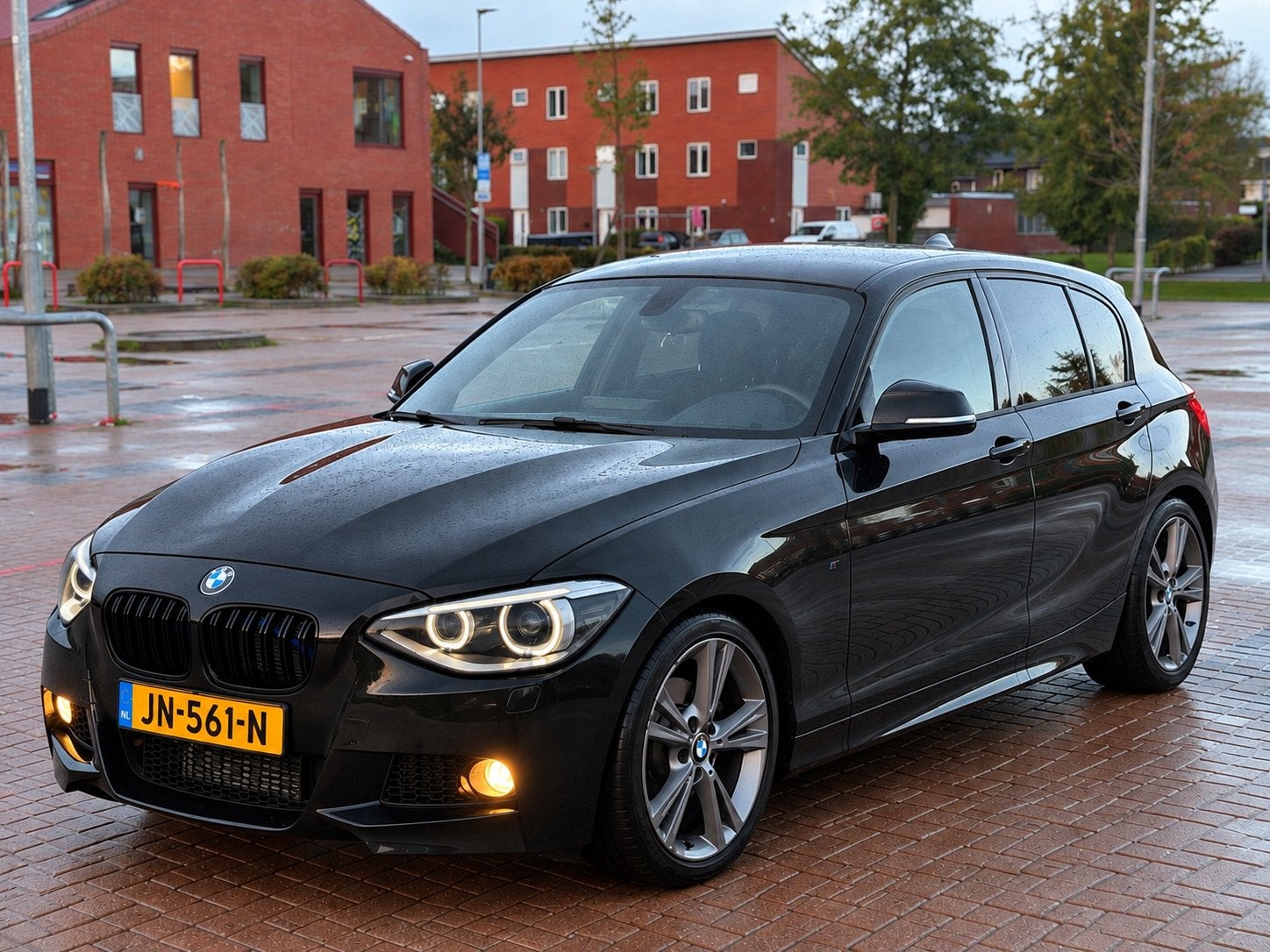 BMW 1-Serie 2.0 125D M Sport 5DR 218 PK AUT 2012 Zwart NAP !, 1995 cc, 4 cilinders, Zwart, Leder