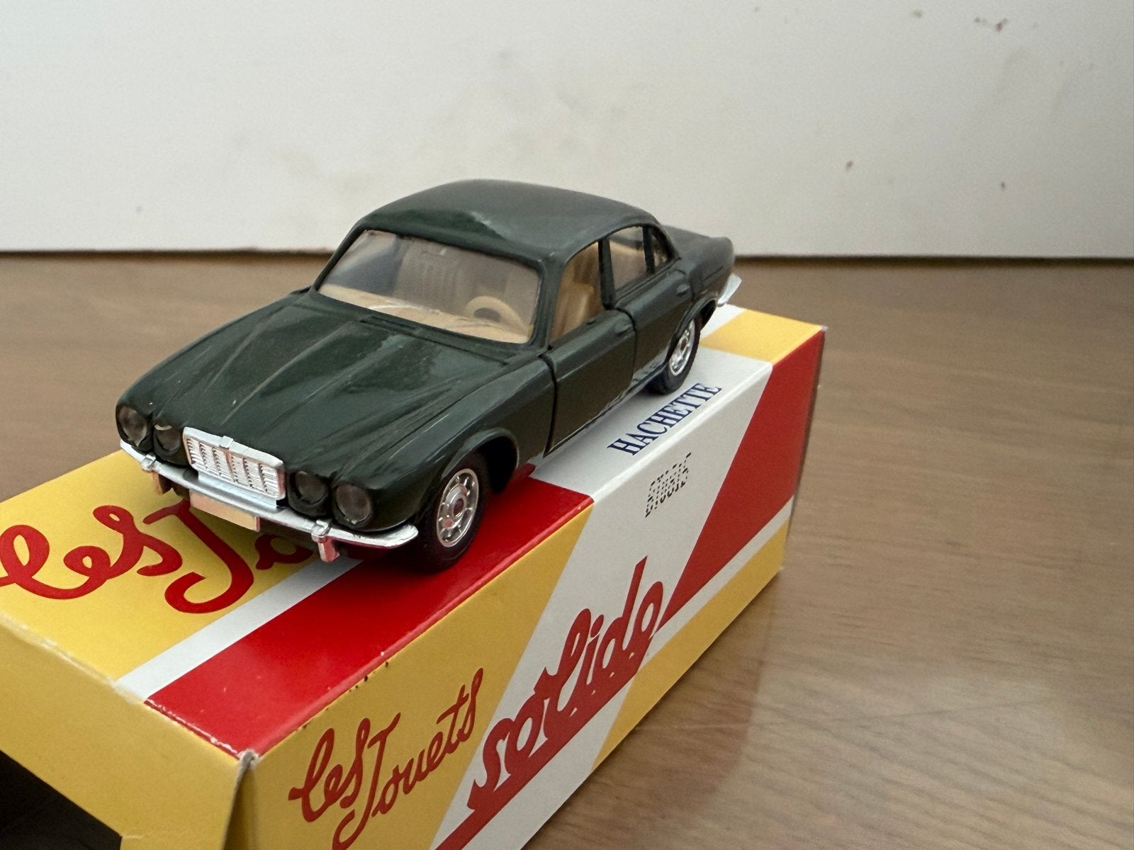 Solido Hachette Jaguar XJ12 - Groen Diecast Modelauto, Ophalen of Verzenden, Gebruikt, Overige typen