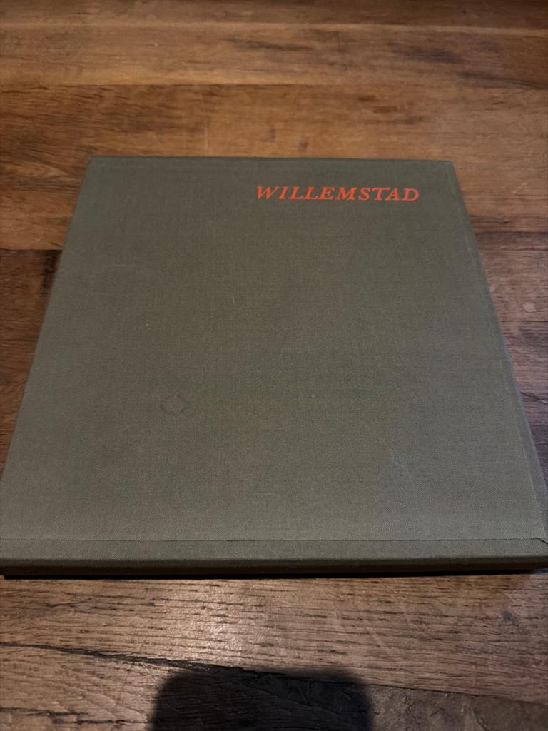 Willemstad - Gelimiteerde Oplage Boek (Nr. 984/1000), Ophalen of Verzenden, Zo goed als nieuw