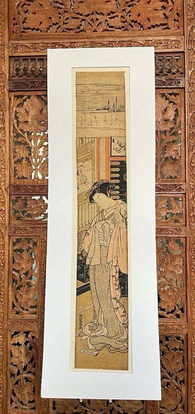 Isoda Koryūsai Japanse Houtsnede - Vrouw aan het water, Antiek en Kunst, Dagelijks leven, Ophalen of Verzenden, 1700 - 1799, Houtsnede