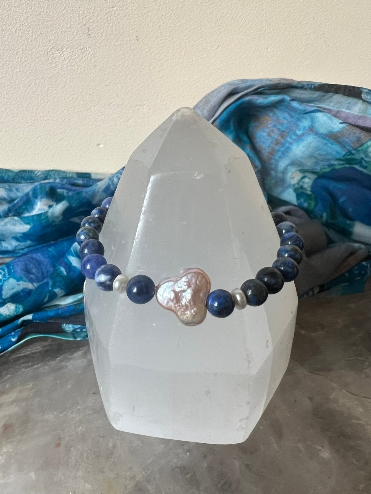Lapis lazuli parel zoetwater beschermt aura intuïtie magie, Met bedels of kralen, Blauw, Nieuw, Ophalen of Verzenden