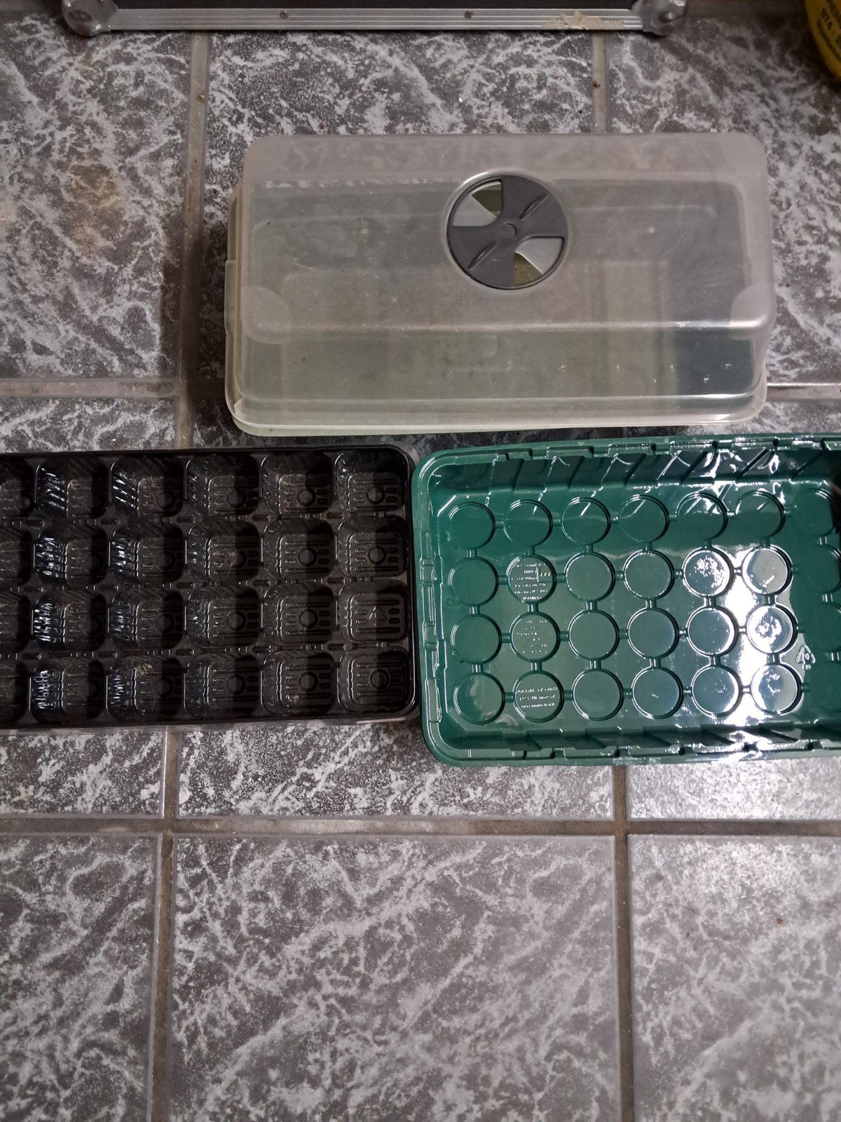 kweek bakjes voor plantjes, Ophalen of Verzenden, Kweekbak
