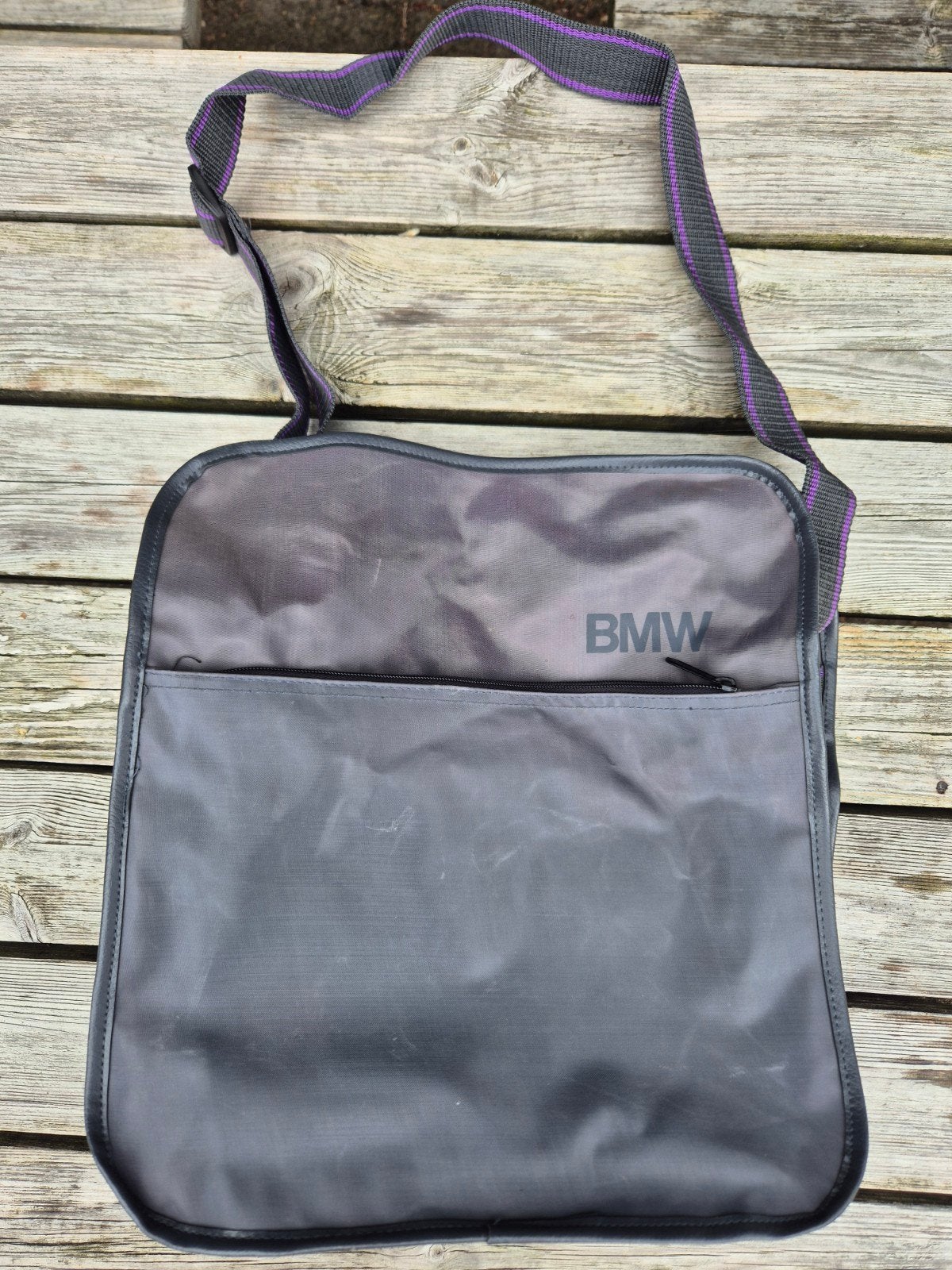BMW Schoudertas - Grijs/Paars - Gebruikt, Overige merken, Gebruikt, 25 tot 40 cm, Ophalen of Verzenden