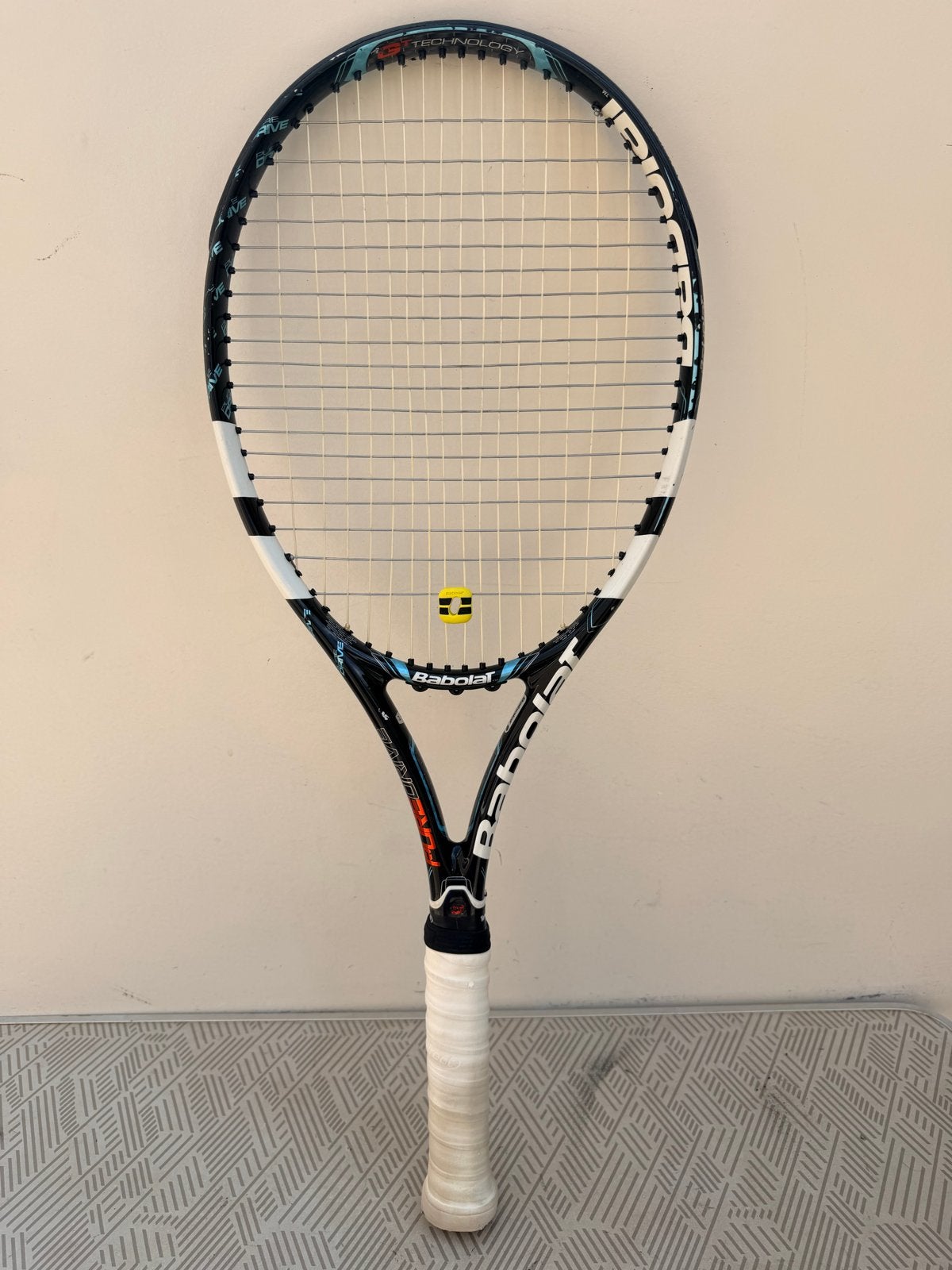 Babolat Pure Drive Tennisracket - Zo goed als nieuw, Sport en Fitness, Tennis, L2, Ophalen of Verzenden, Zo goed als nieuw, Racket