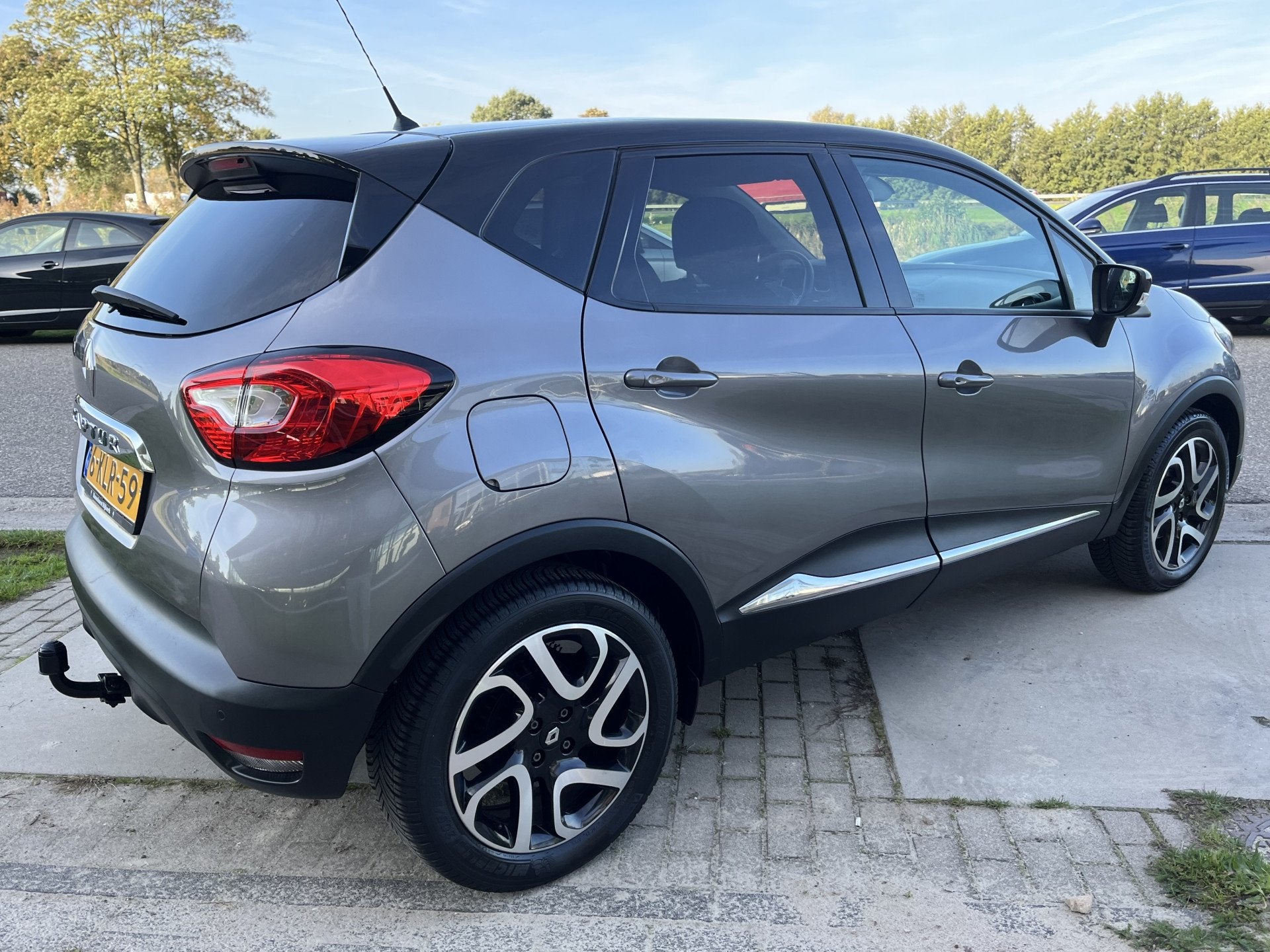 Renault Captur 1.2 TCe Dynamique / Automaat / Trekhaak / Cam, Auto's, Euro 5, 4 cilinders, Origineel Nederlands, 19 km/l