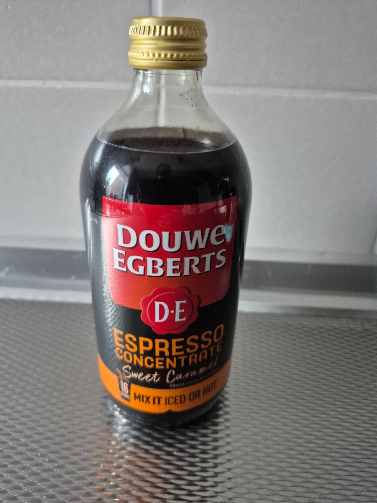 DOUWE EGBERTS ESPRESSO CONCENTRATE NIEUW, Ophalen
