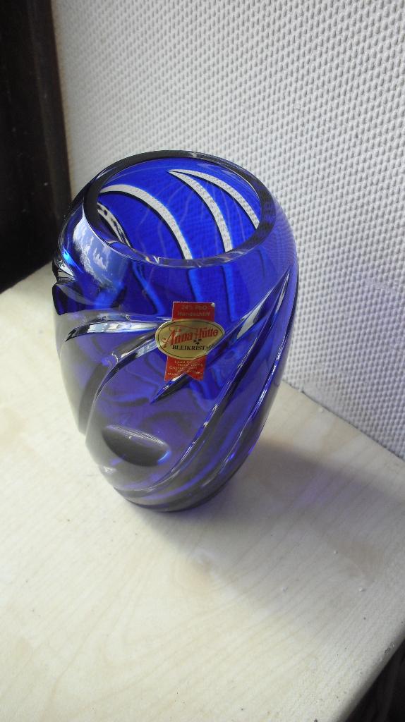 Blauw Anna Hutte bleikristal vaasje, Antiek en Kunst, Ophalen of Verzenden