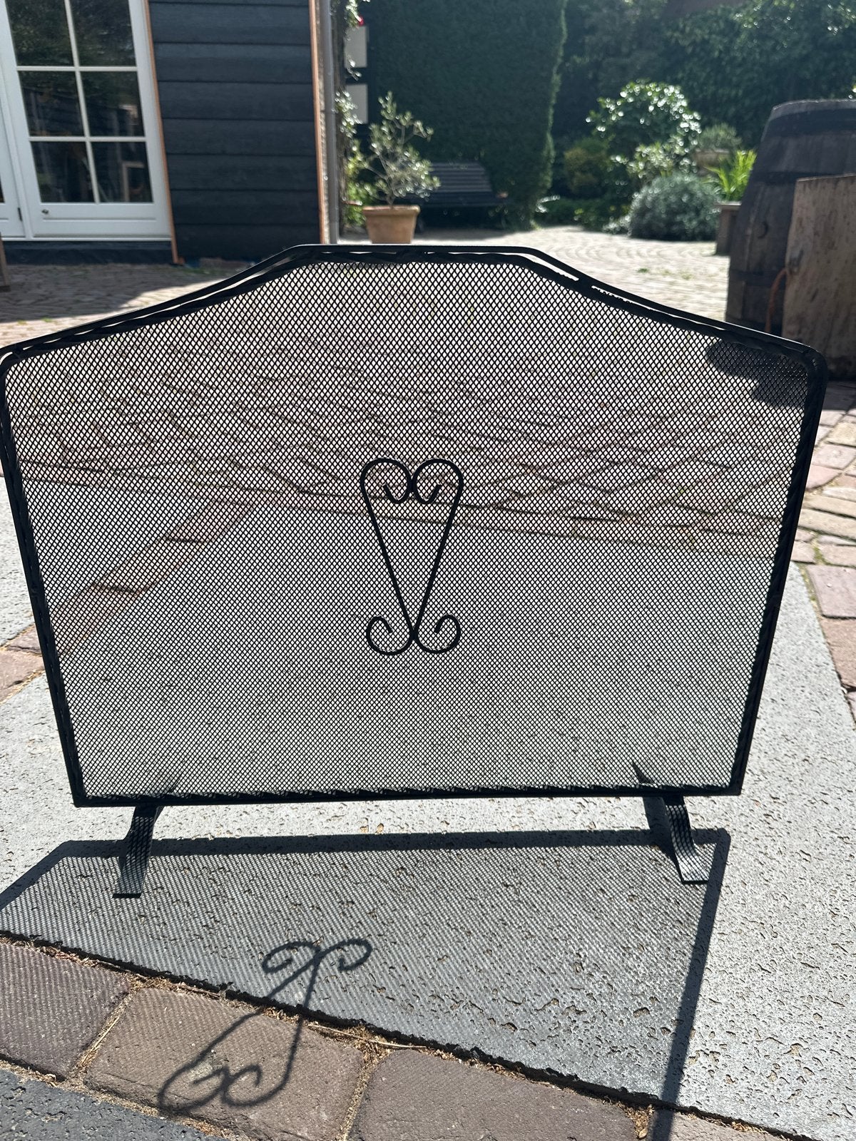 Zwart metalen vonkenscherm voor open haard, Huis en Inrichting, Ophalen, Gebruikt, Vrijstaande haard, Overige soorten