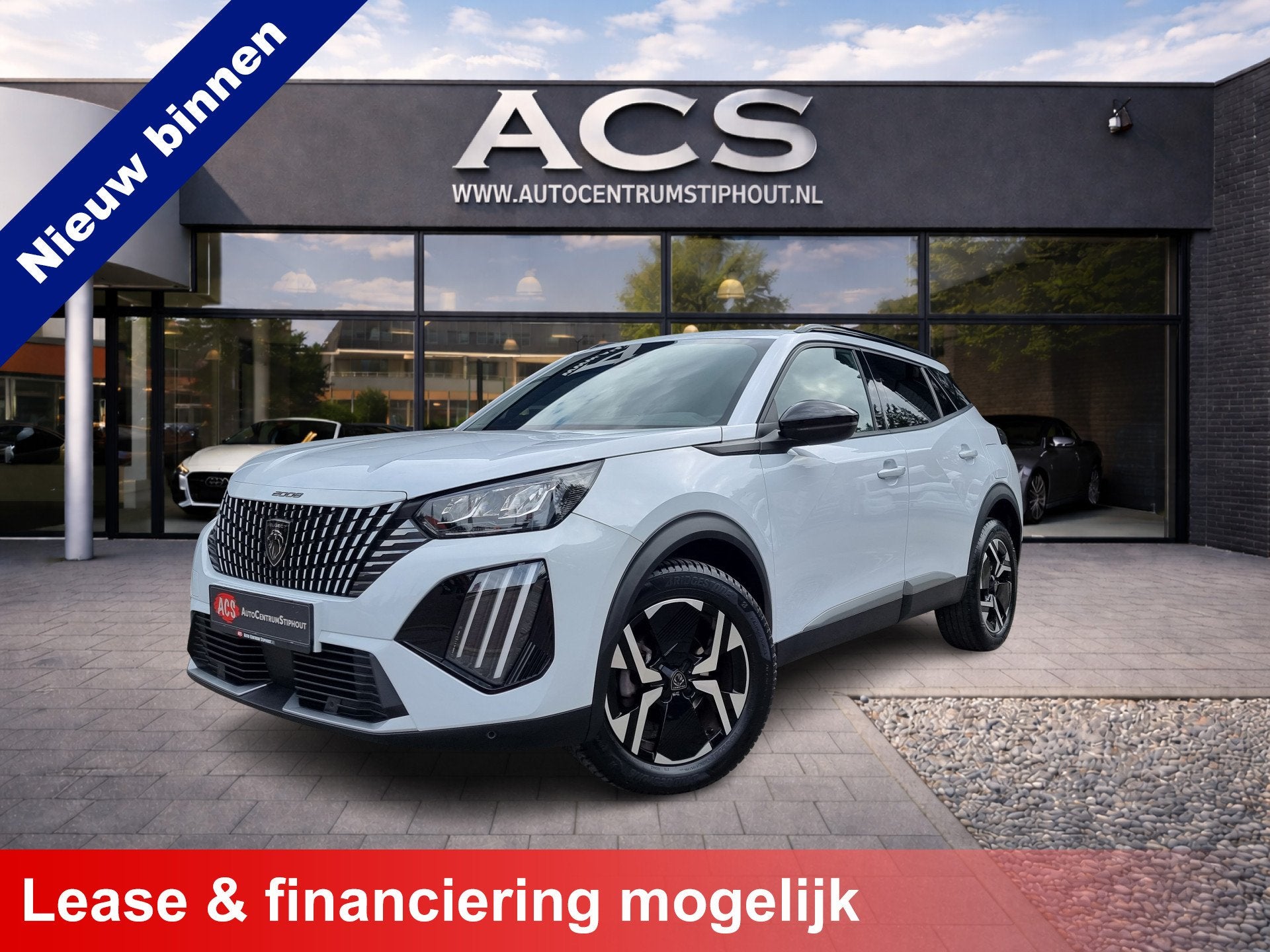 Peugeot 2008 1.2i Allure 131pk | 2025 | Premium kleur | Lede, Auto's, Voorwielaandrijving, Gebruikt, Zwart, 1199 cc