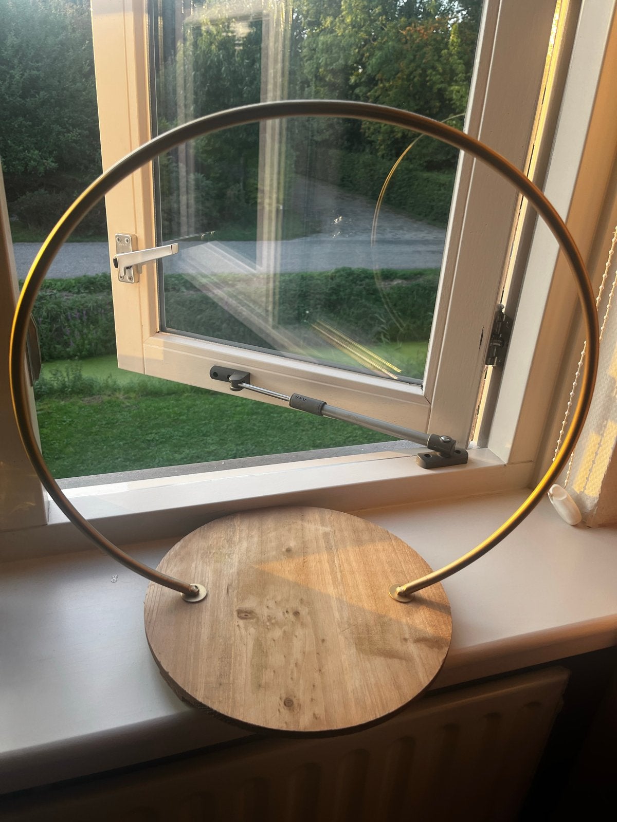 Decoratieve houten schaal met gouden ring, Huis en Inrichting, Woonaccessoires | Overige, Hout, Ophalen of Verzenden, Zo goed als nieuw