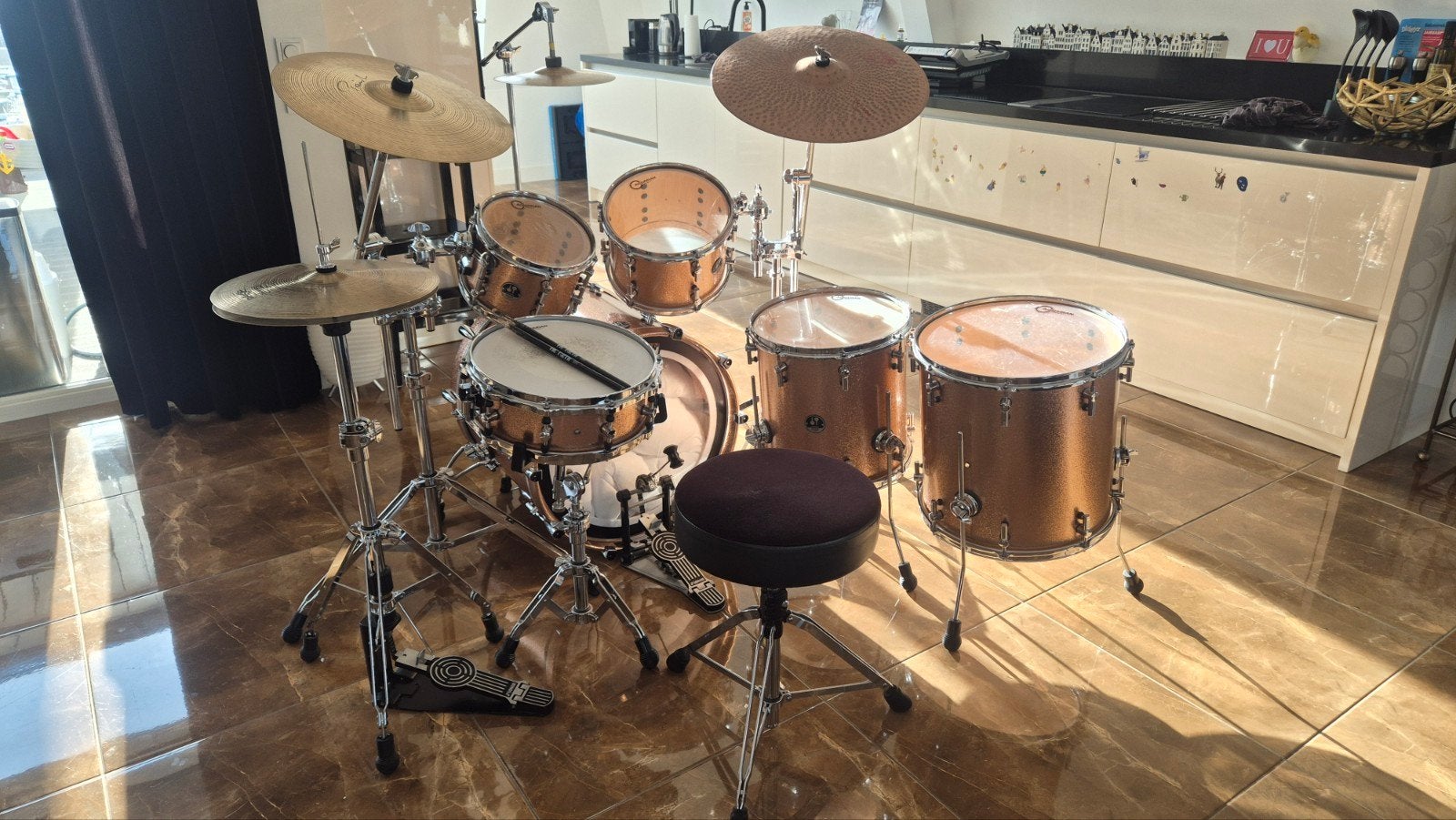 Sonor Delite complete drumset 22/10/12/14/16 + Paiste + hard