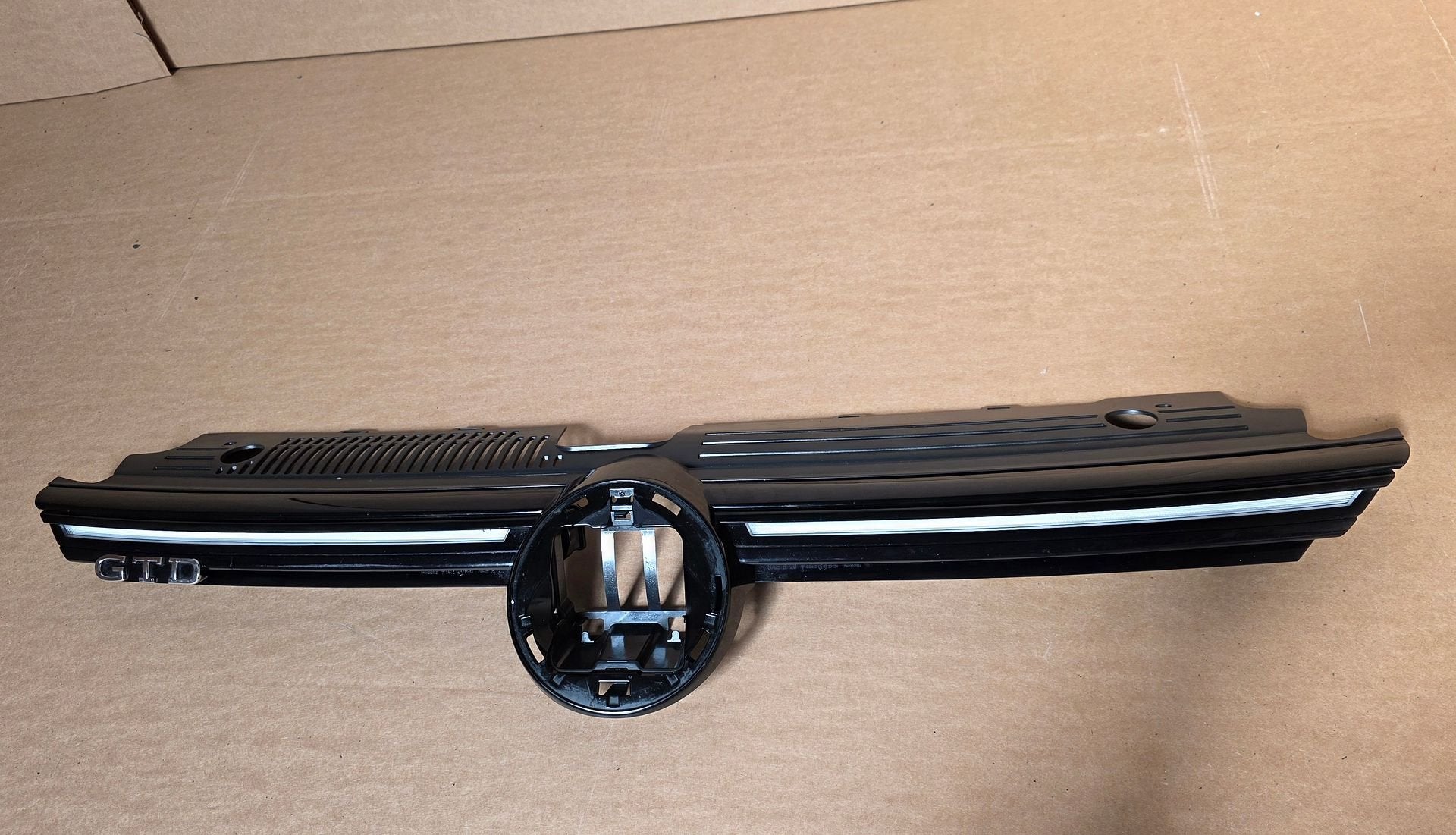 Grill VOLKSWAGEN VW Golf 8 VIII GTD LED 5H0853653 Grille, Gebruikt, -, Ophalen of Verzenden, -